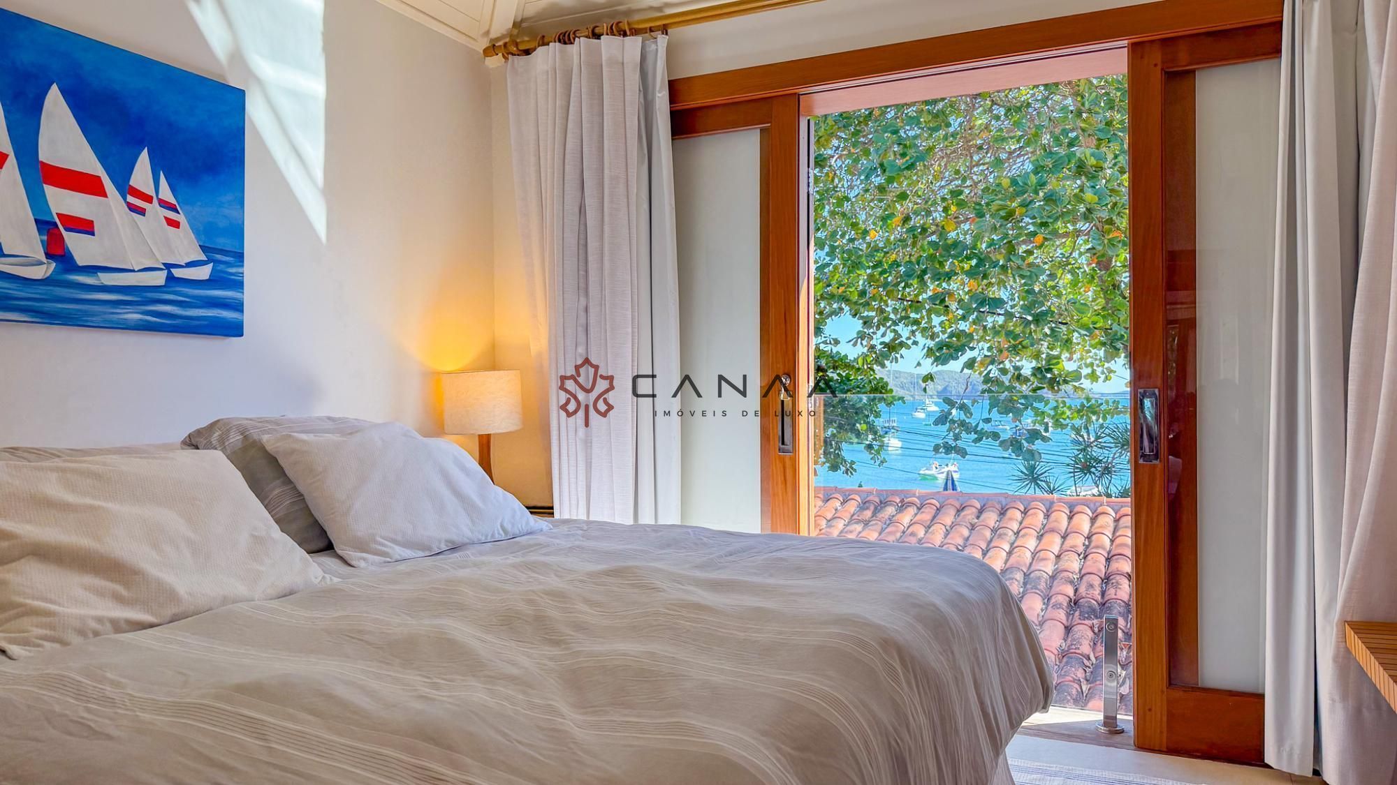 Casa, 6 quartos, 330 m² - Foto 1