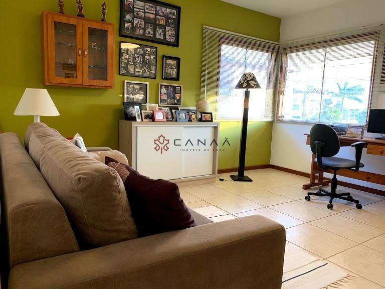 Casa à venda com 3 quartos, 300m² - Foto 17