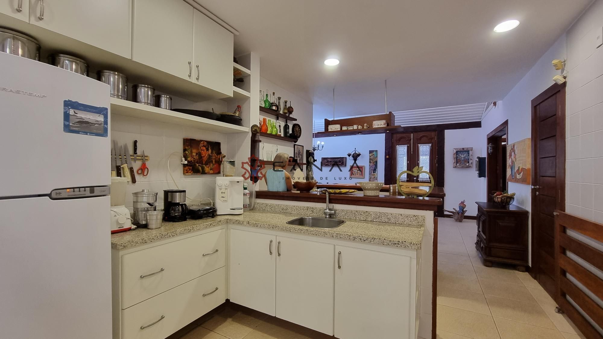 Casa de Condomínio à venda com 4 quartos, 300m² - Foto 27