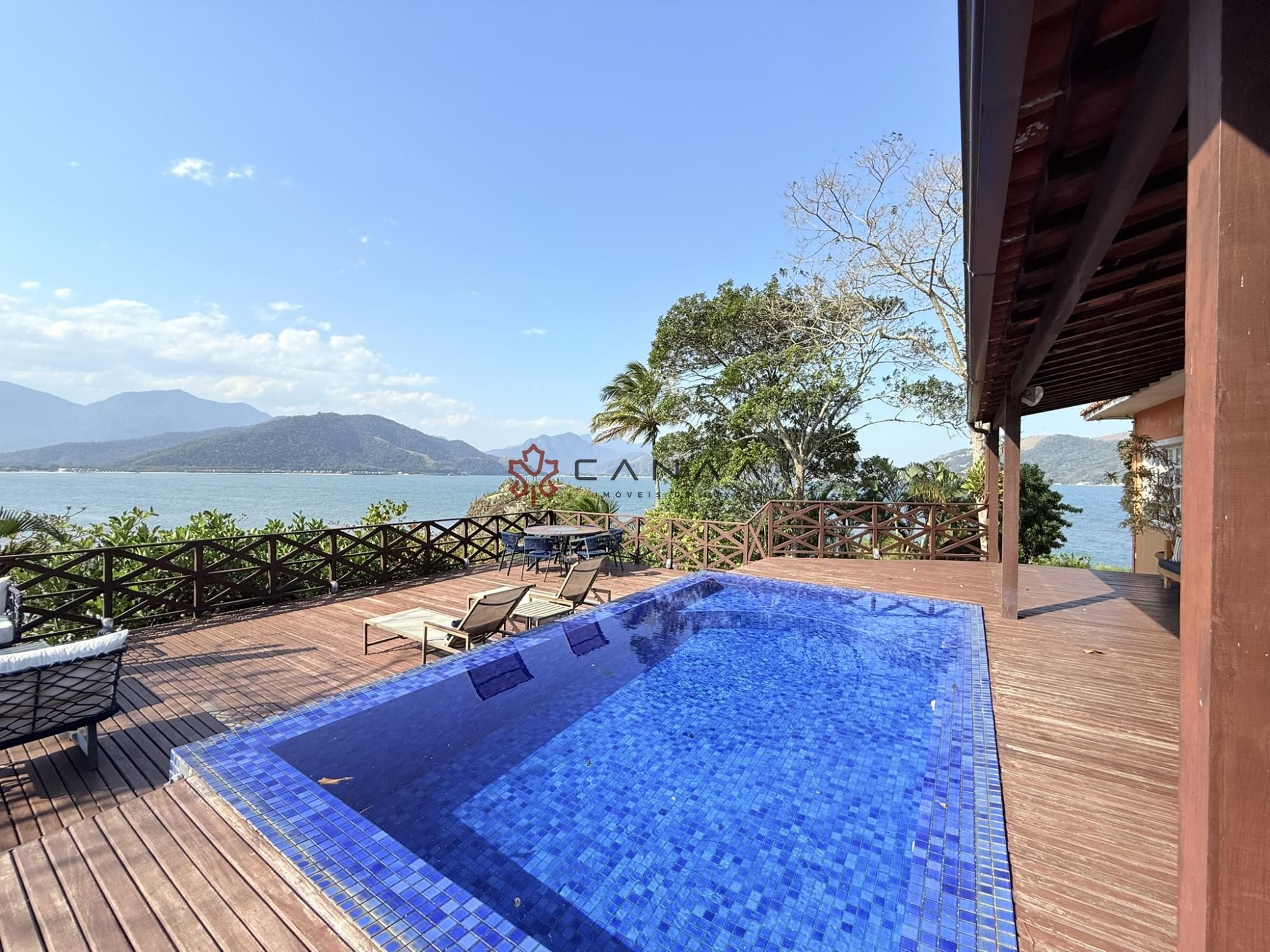 Casa de Condomínio à venda e temporada com 7 quartos, 1100m² - Foto 14