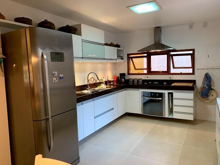 Casa à venda com 3 quartos, 300m² - Foto 7