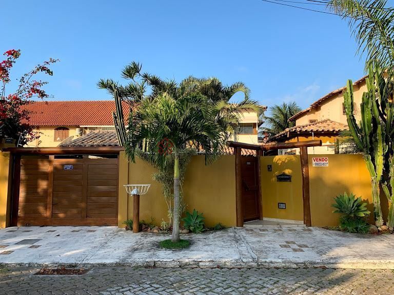 Casa à venda com 3 quartos, 300m² - Foto 2