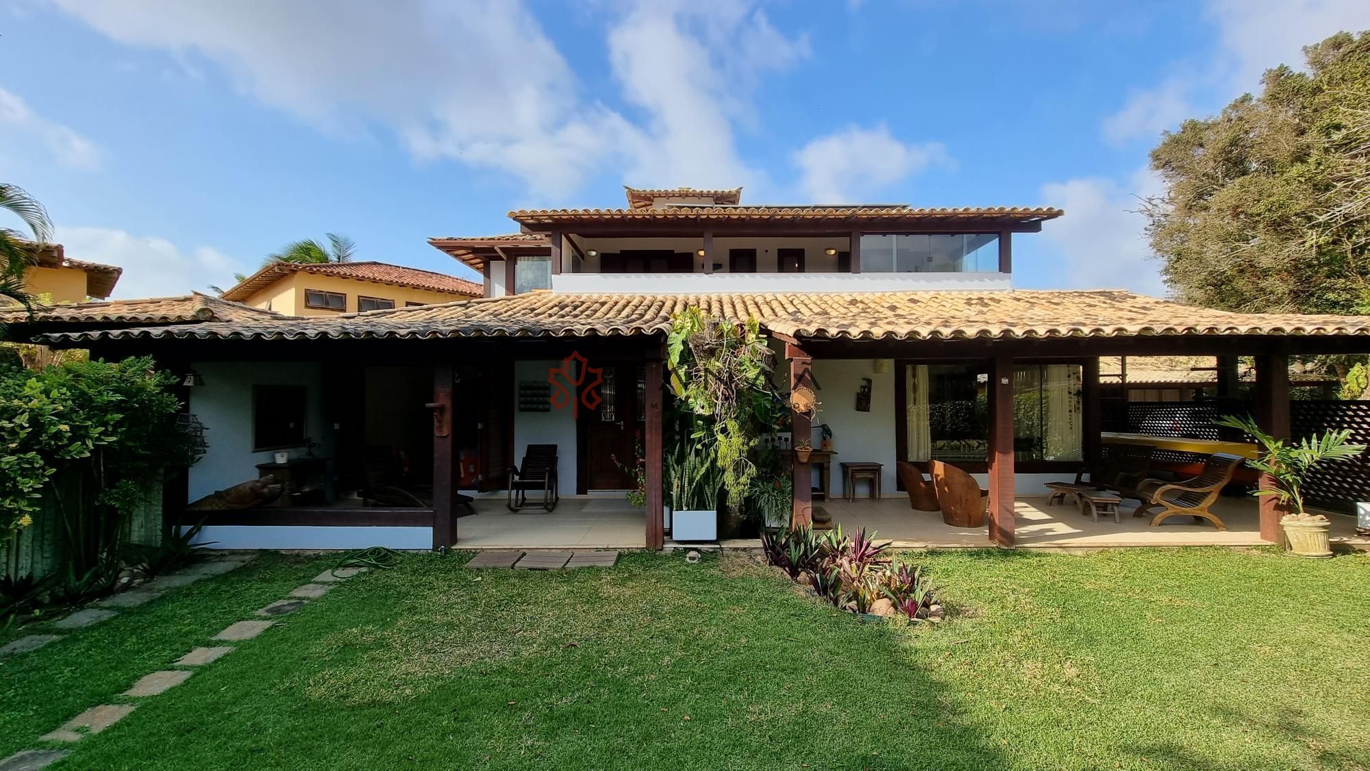 Casa de Condomínio à venda com 4 quartos, 300m² - Foto 2