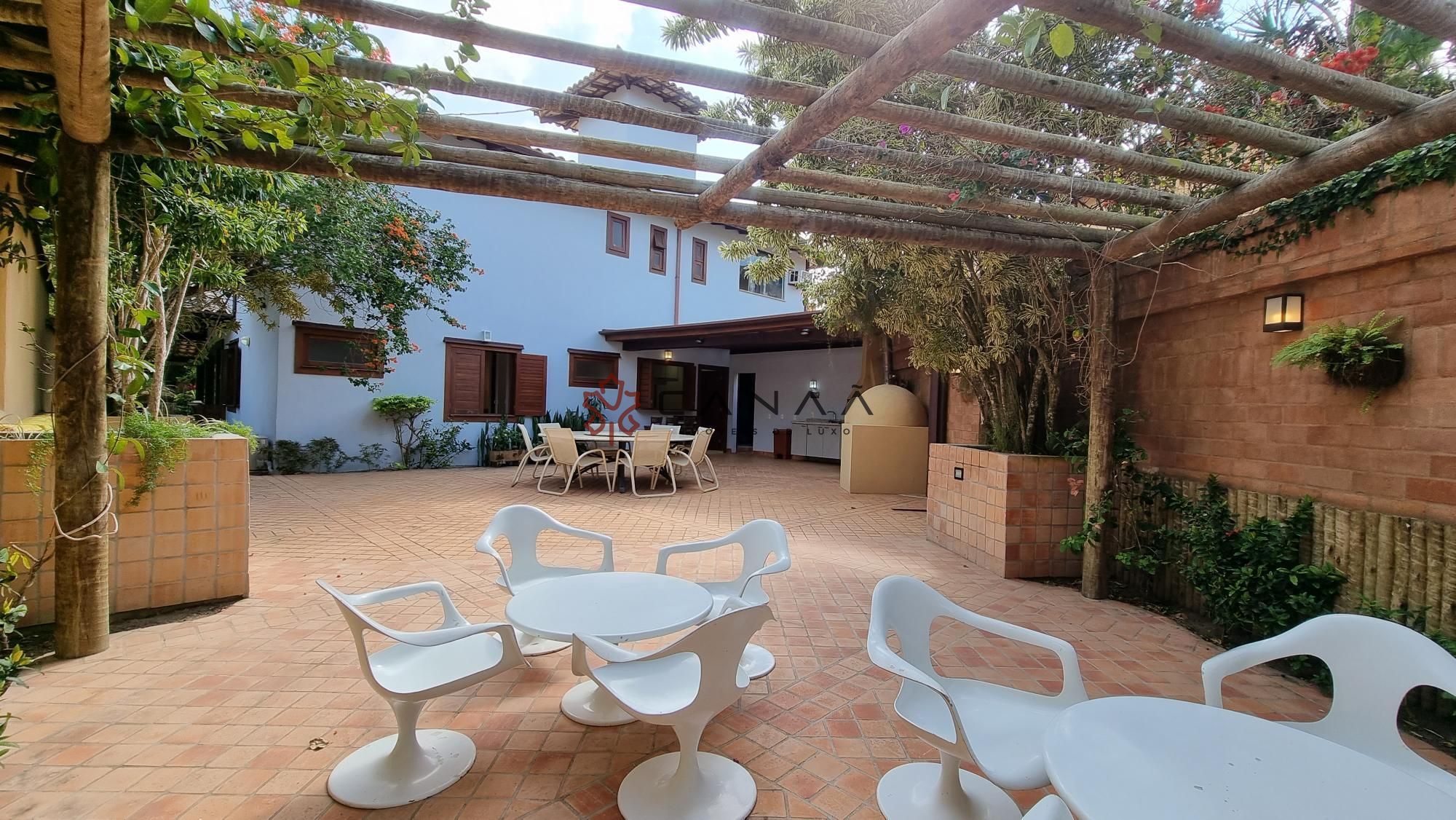 Casa de Condomínio à venda com 4 quartos, 300m² - Foto 13