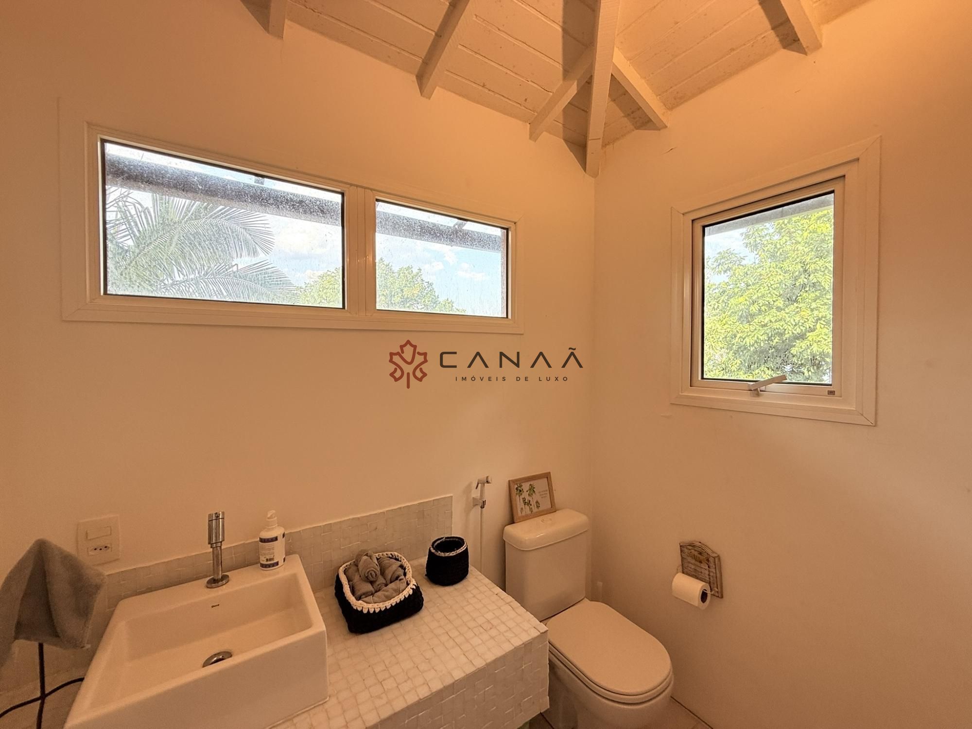 Casa de Condomínio à venda e temporada com 7 quartos, 1100m² - Foto 65