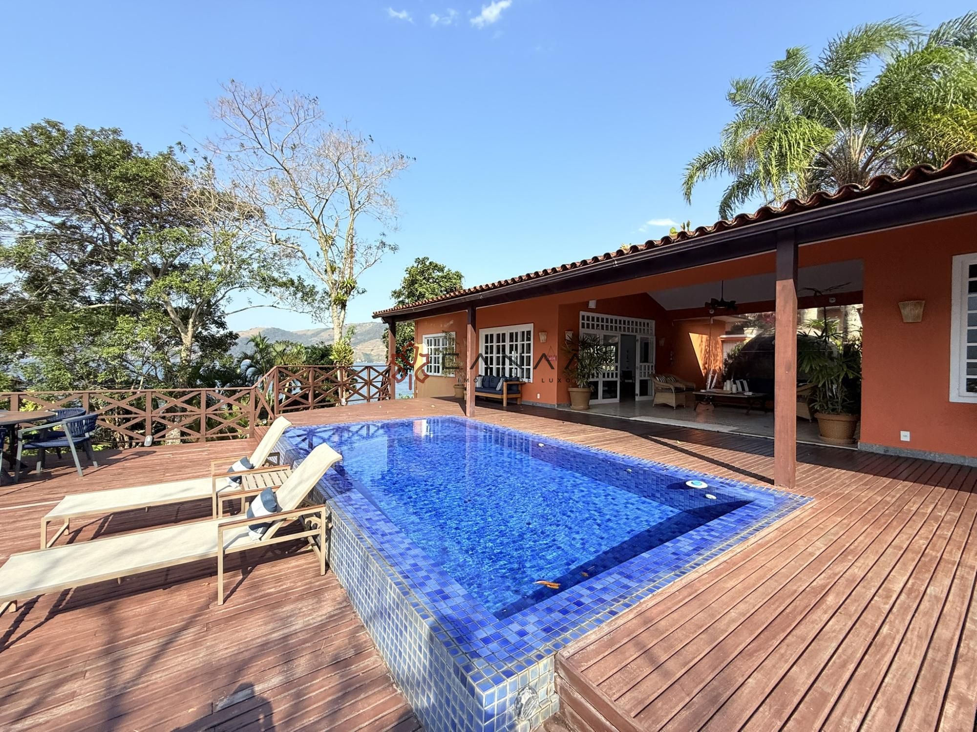 Casa de Condomínio à venda e temporada com 7 quartos, 1100m² - Foto 13