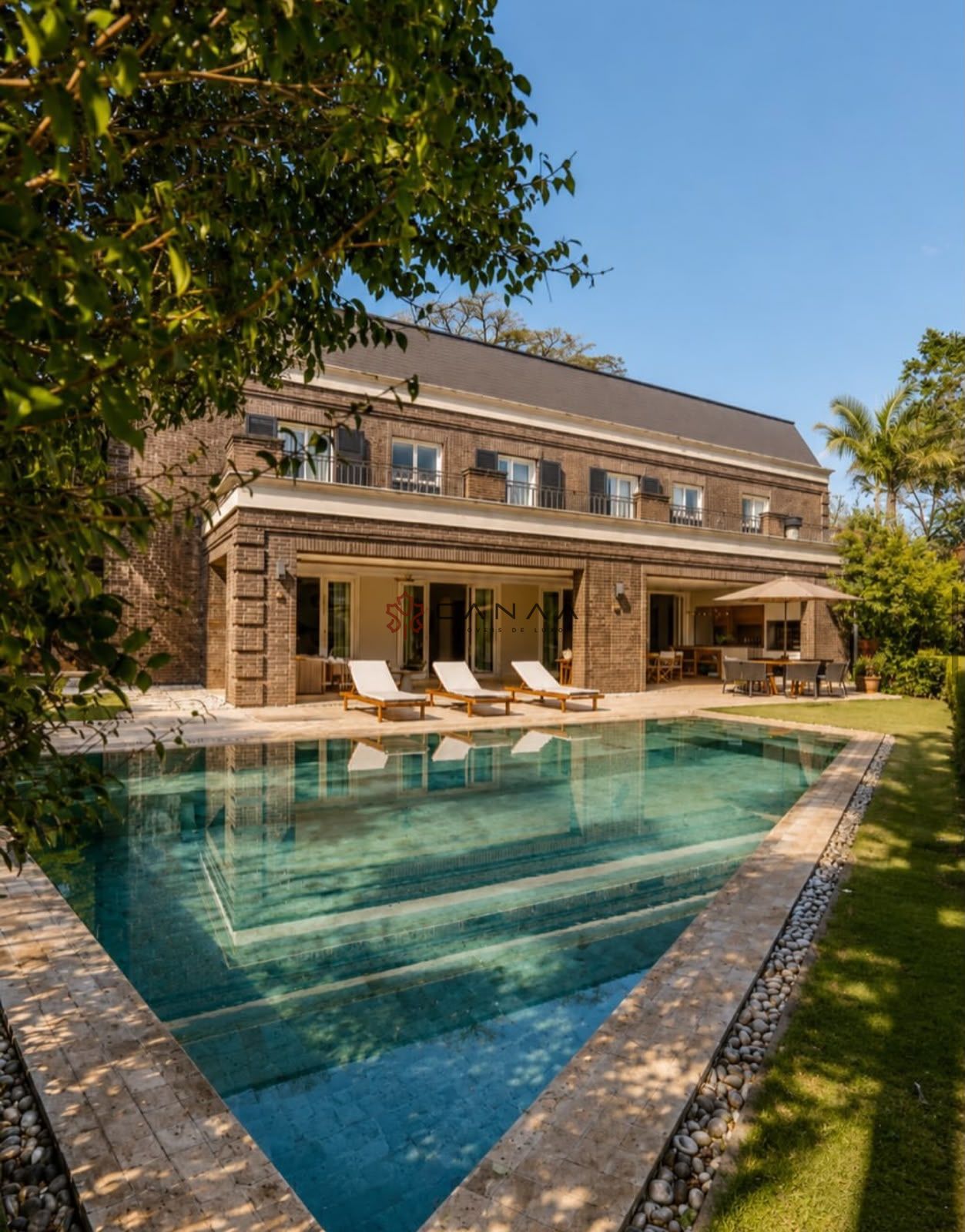 Casa, 5 quartos, 1186 m² - Foto 1