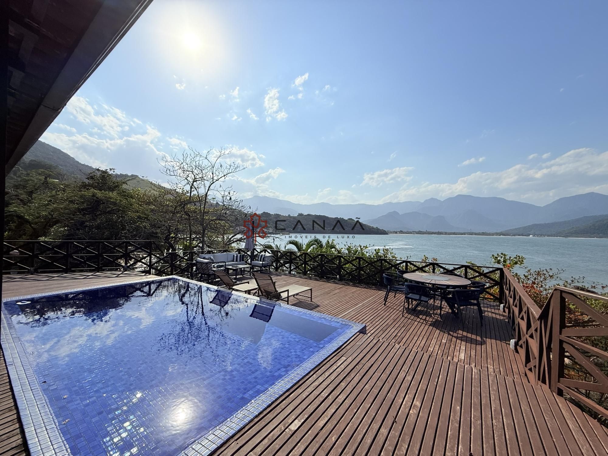 Casa de Condomínio à venda e temporada com 7 quartos, 1100m² - Foto 15
