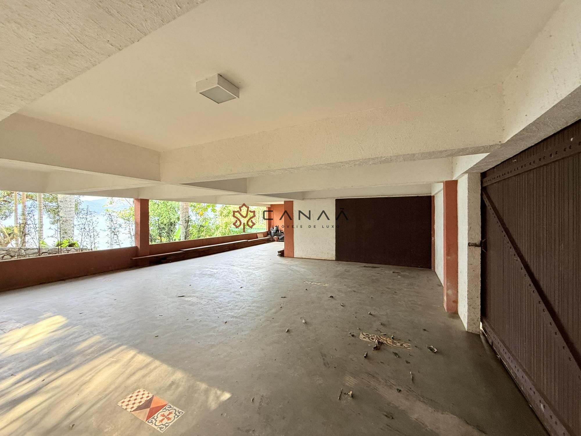 Casa de Condomínio à venda e temporada com 7 quartos, 1100m² - Foto 45