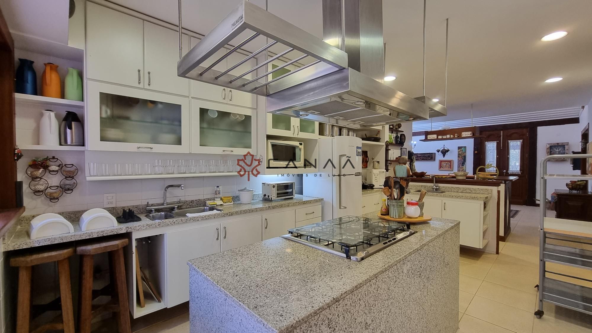 Casa de Condomínio à venda com 4 quartos, 300m² - Foto 30