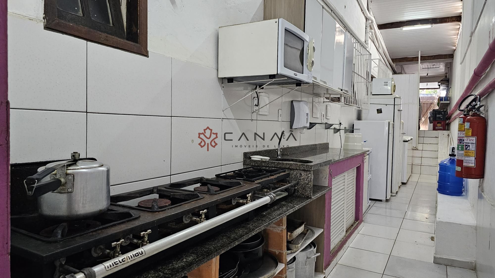 Hotel à venda com 16 quartos, 800m² - Foto 61