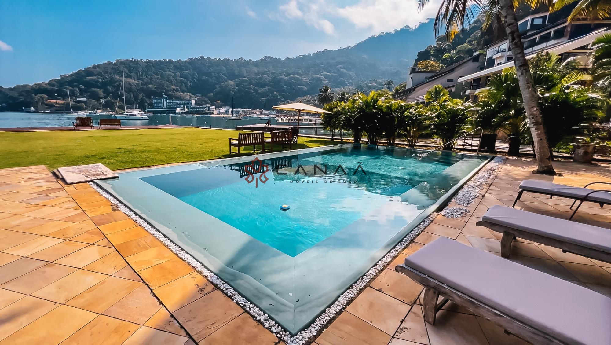 Casa à venda com 7 quartos, 500m² - Foto 31
