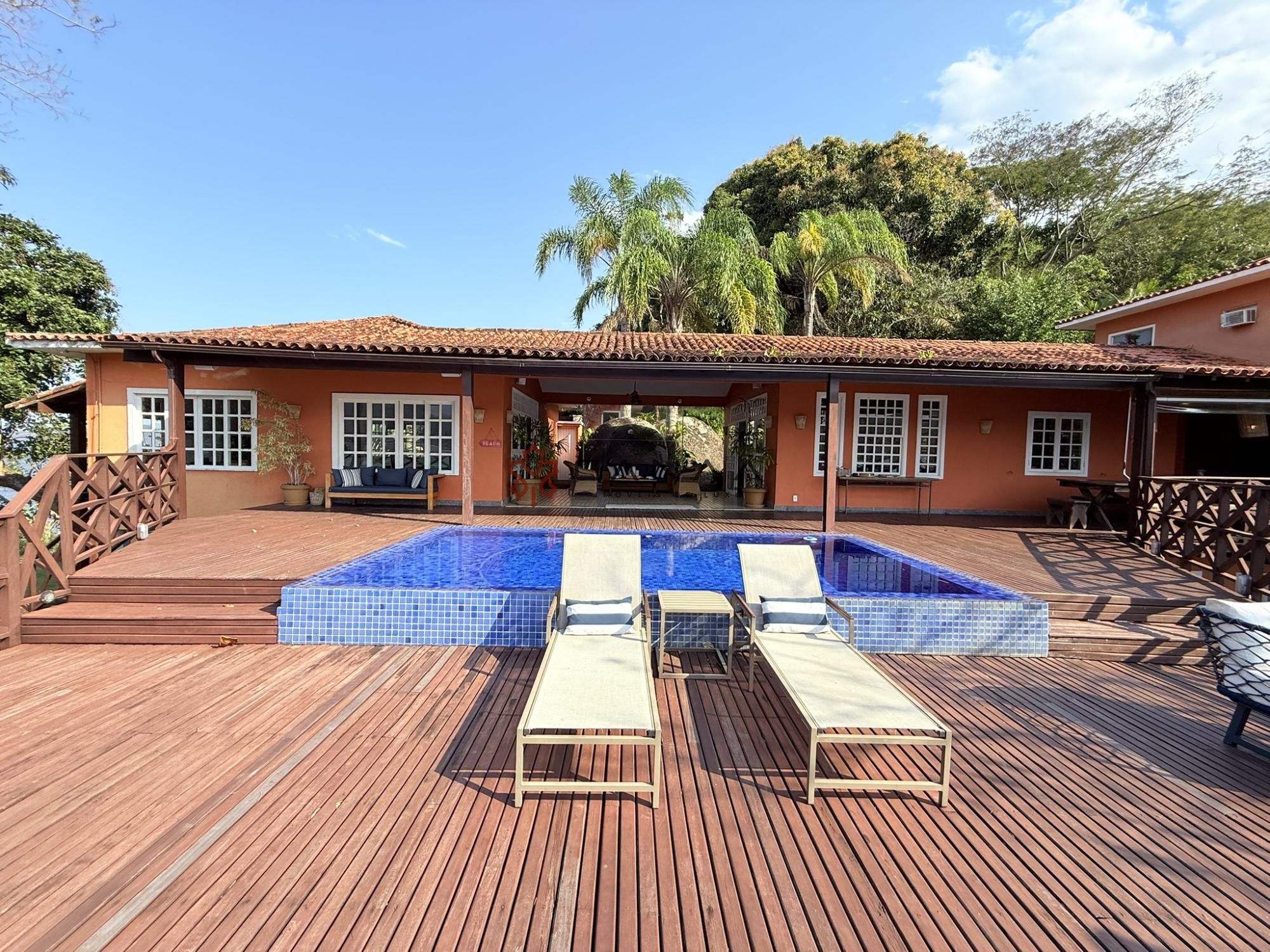 Casa de Condomínio à venda e temporada com 7 quartos, 1100m² - Foto 11