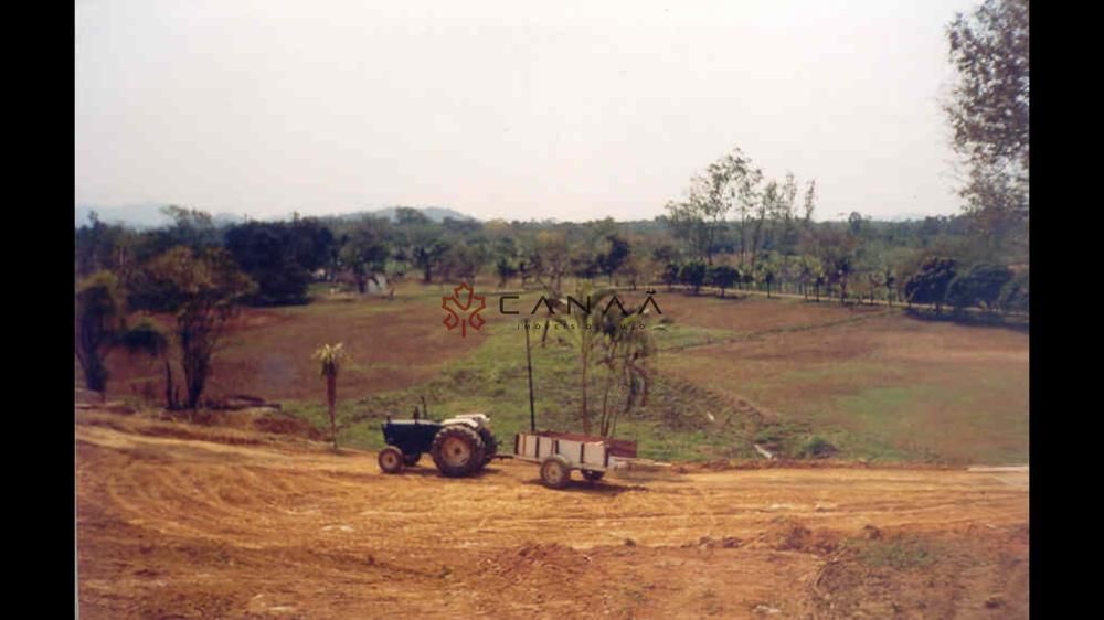 Fazenda à venda com 2 quartos, 200m² - Foto 4