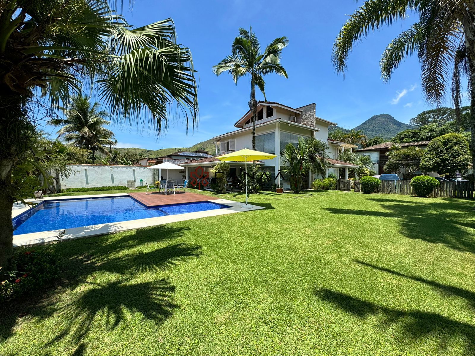 Casa de Condomínio à venda com 6 quartos, 339m² - Foto 3