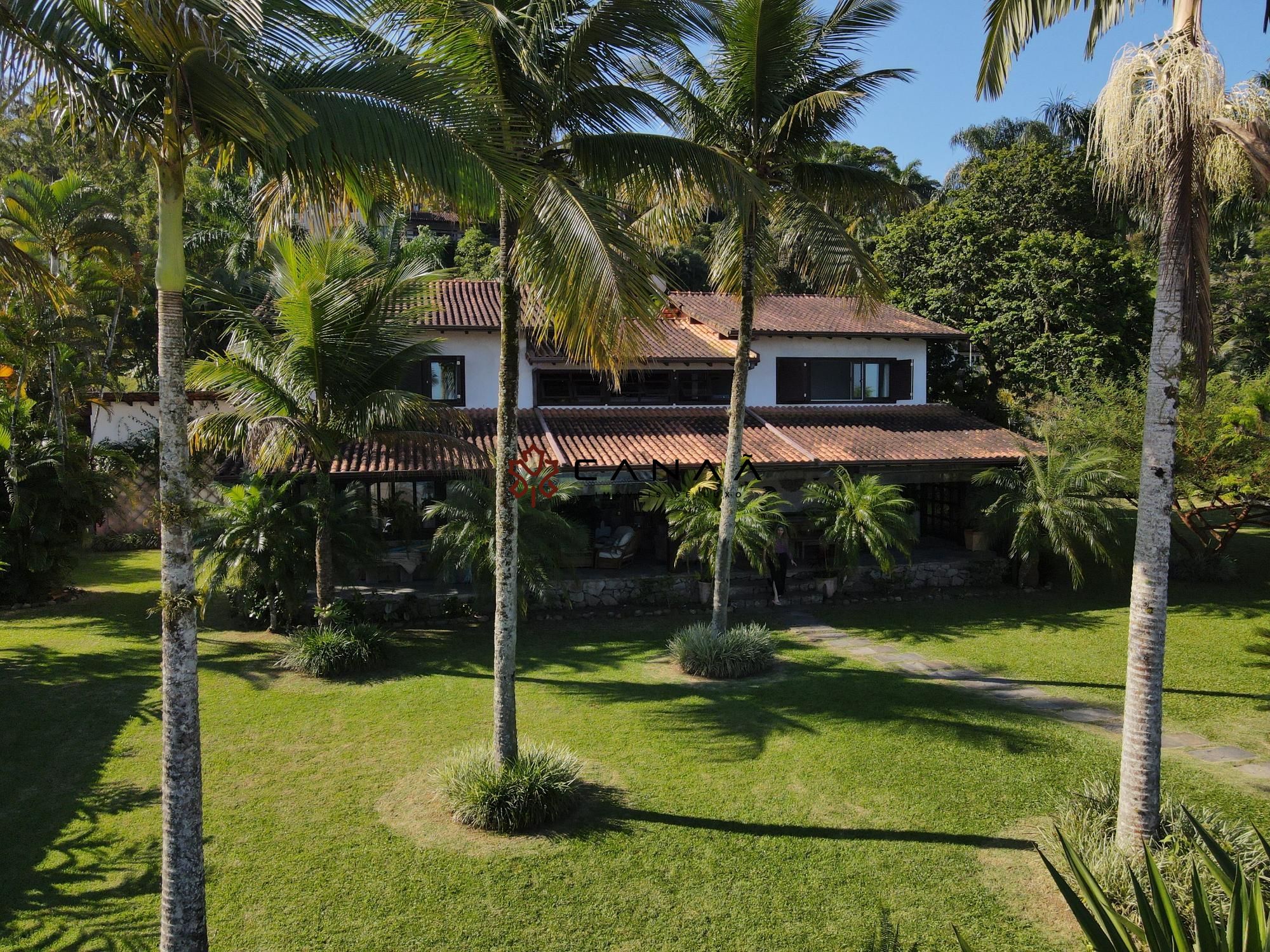 Casa de Condomínio à venda com 5 quartos, 264m² - Foto 2