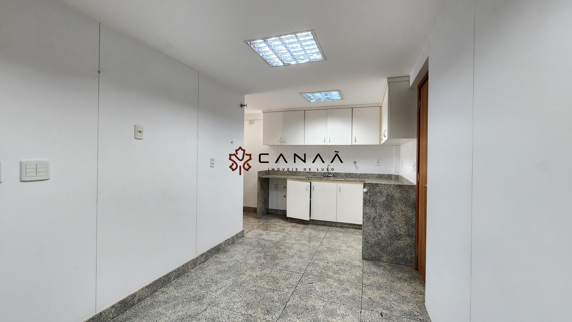 Apartamento à venda com 3 quartos, 242m² - Foto 23