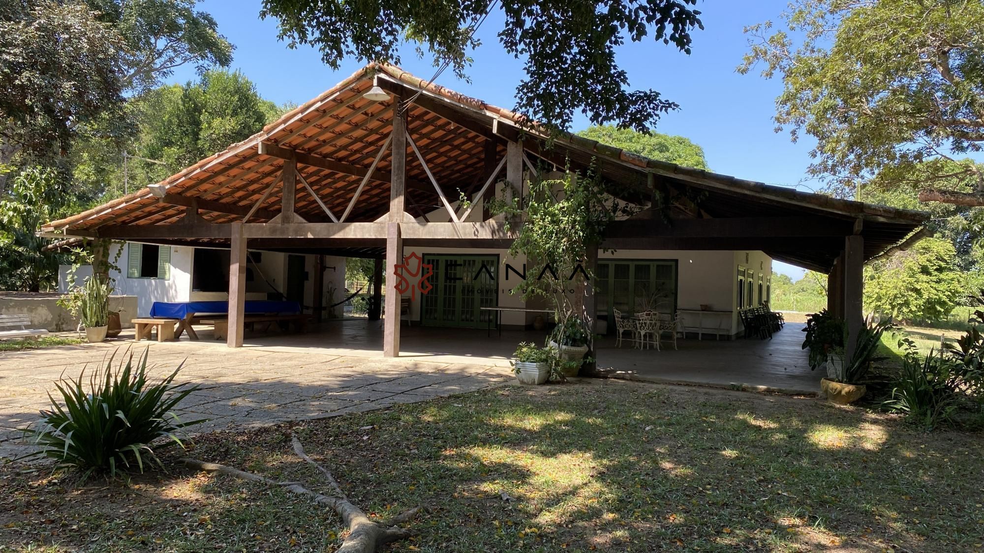 Fazenda à venda com 4 quartos, 200m² - Foto 2