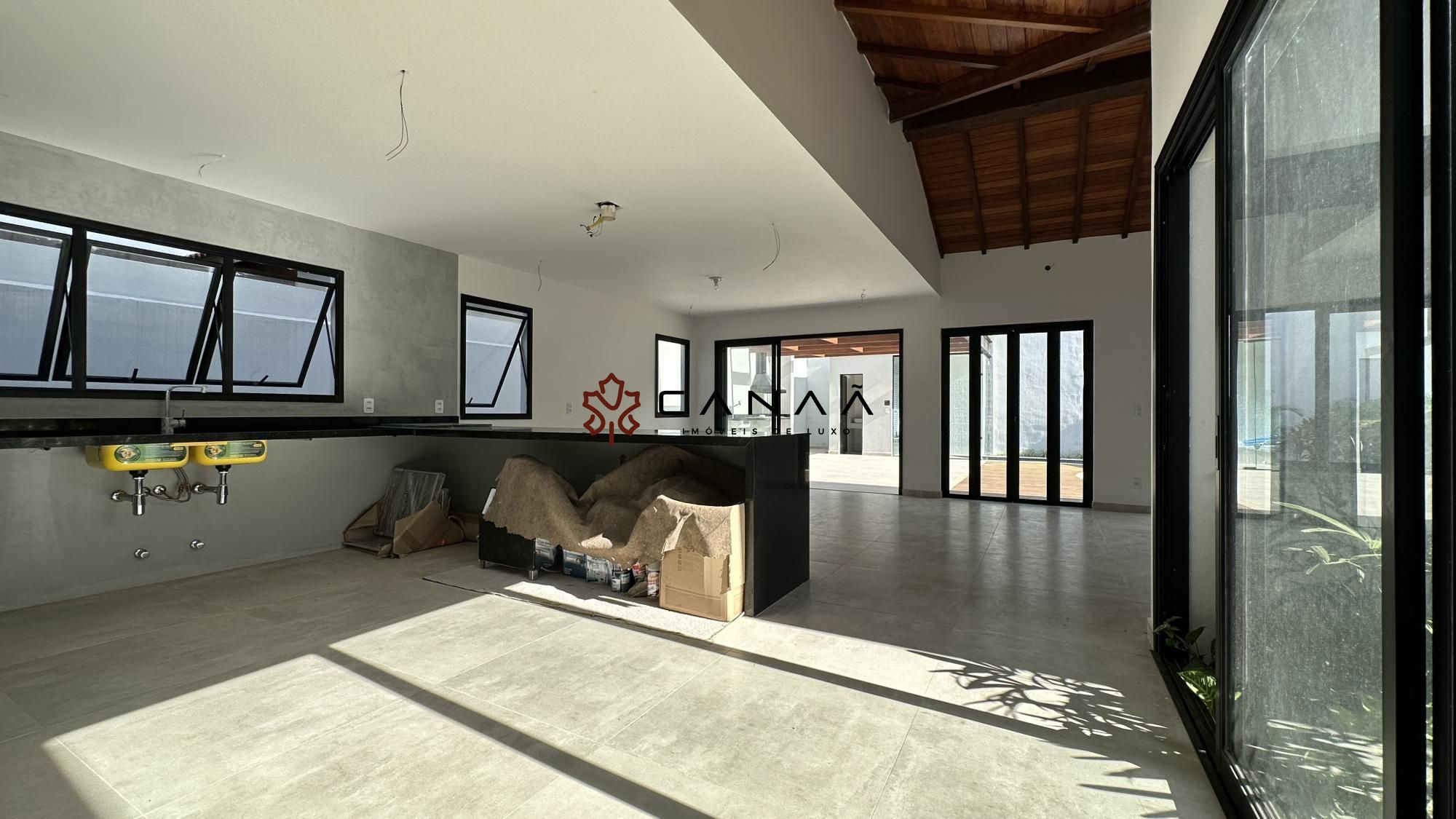 Casa à venda com 4 quartos, 214m² - Foto 14