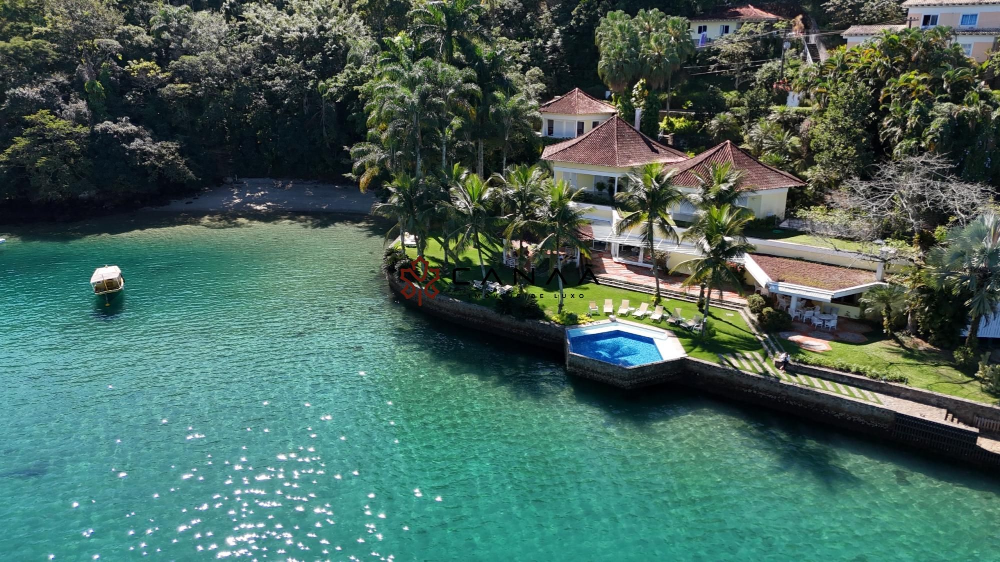 Casa em condomínio para alugar  no Mombaça - Angra dos Reis, RJ. Imóveis