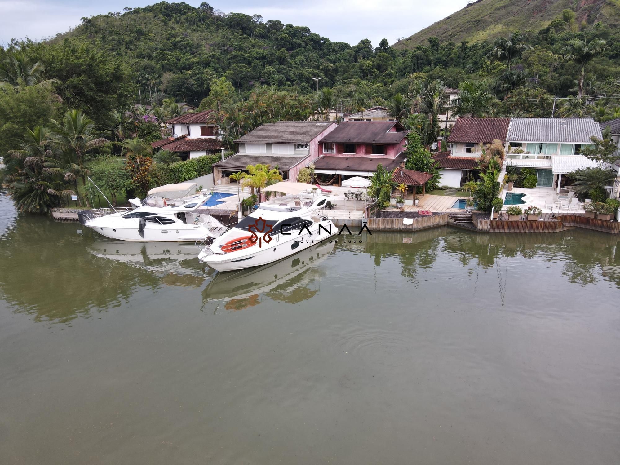 Casa de Condomínio à venda com 5 quartos, 400m² - Foto 55