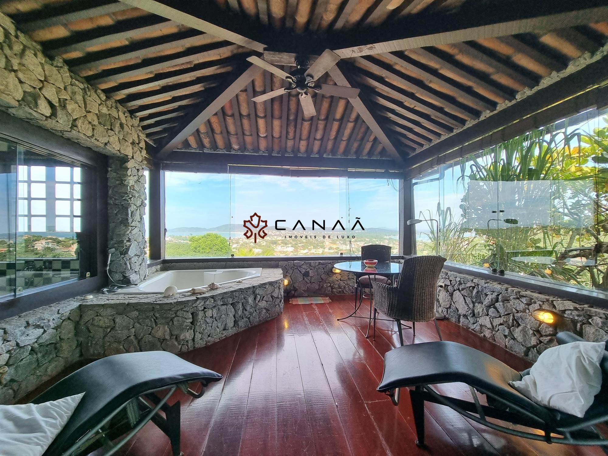 Casa à venda com 9 quartos, 1200m² - Foto 42