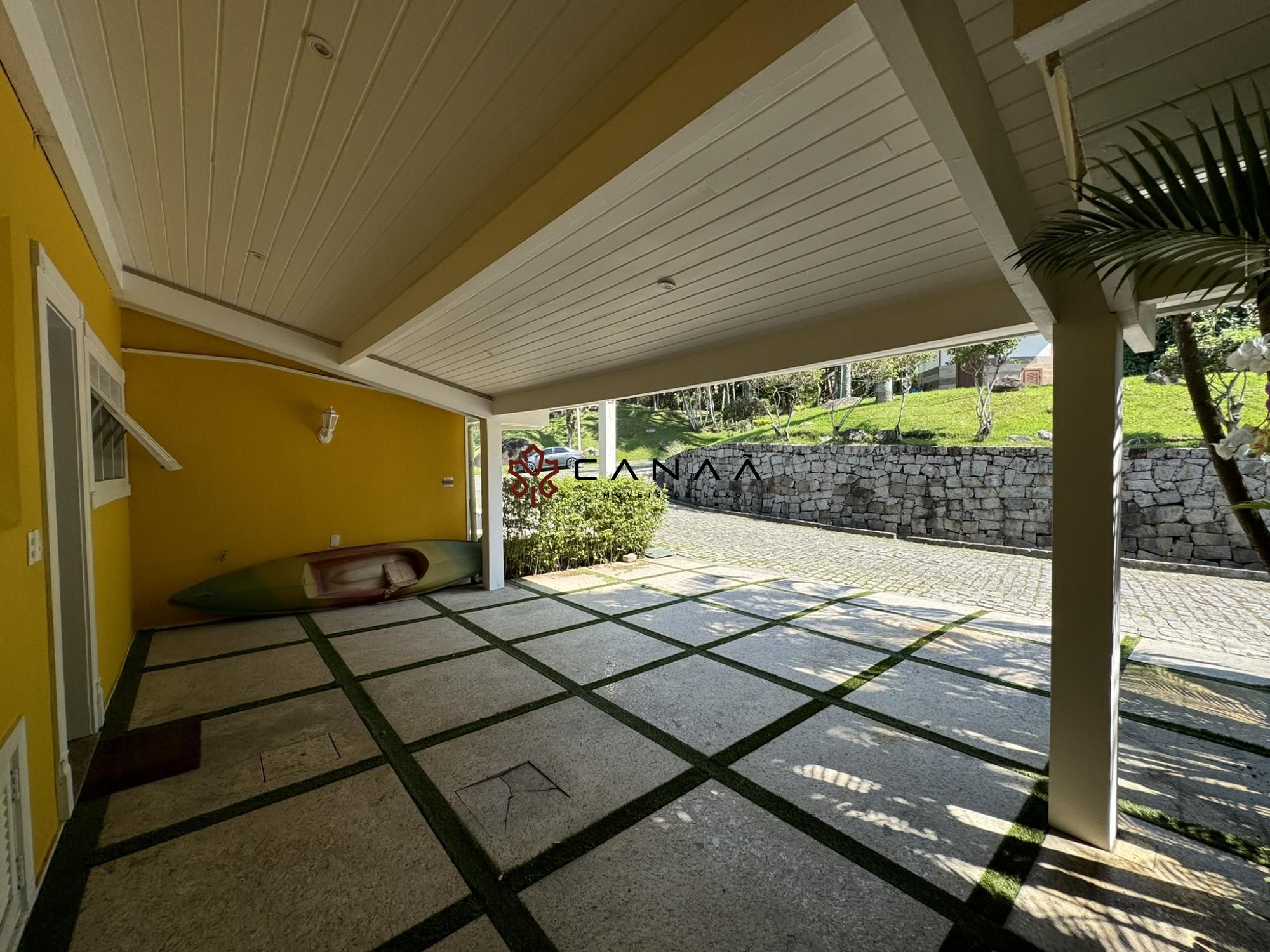 Casa de Condomínio para alugar com 4 quartos, 250m² - Foto 44