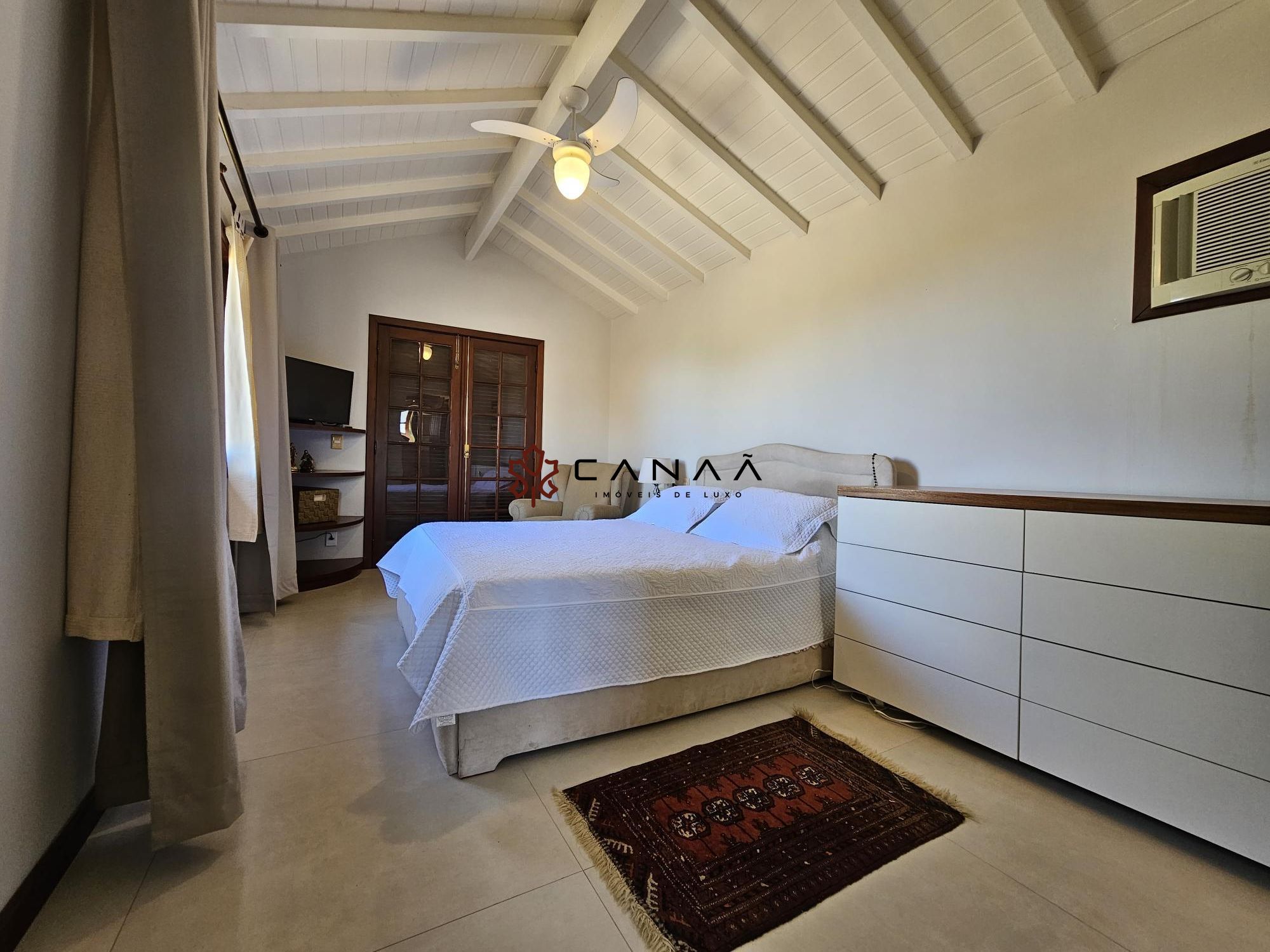 Casa de Condomínio à venda com 4 quartos, 220m² - Foto 27