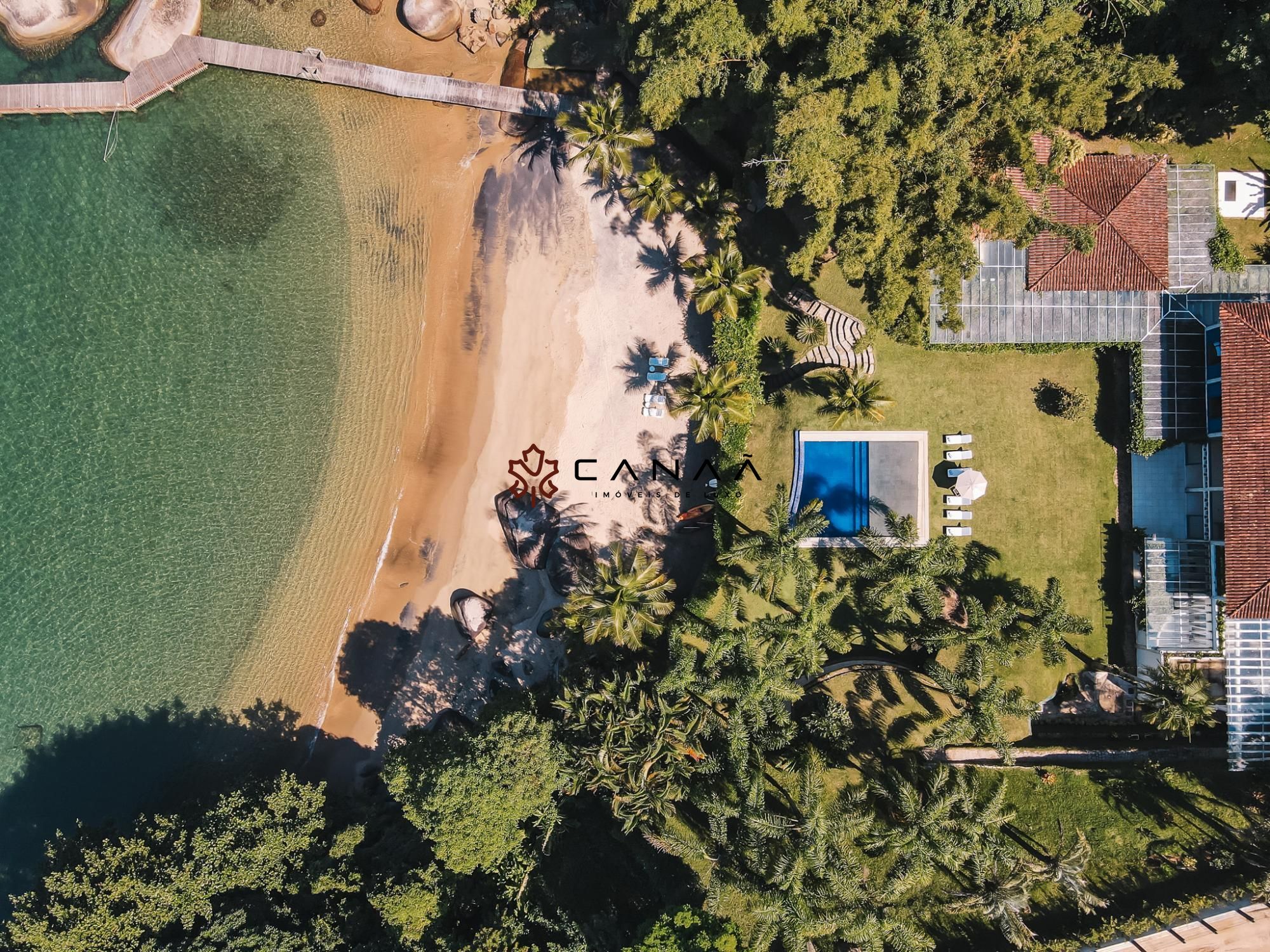 Casa de Condomínio à venda e temporada com 10 quartos, 1000m² - Foto 1