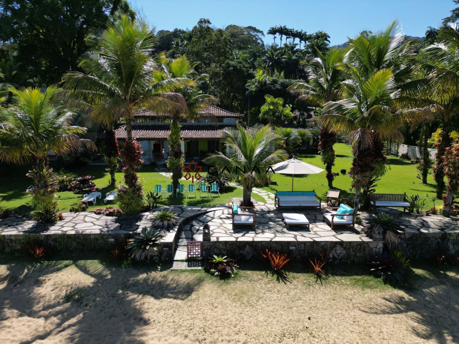 Casa em condomínio à venda  no Praia Vermelha (Mambucaba) - Angra dos Reis, RJ. Imóveis