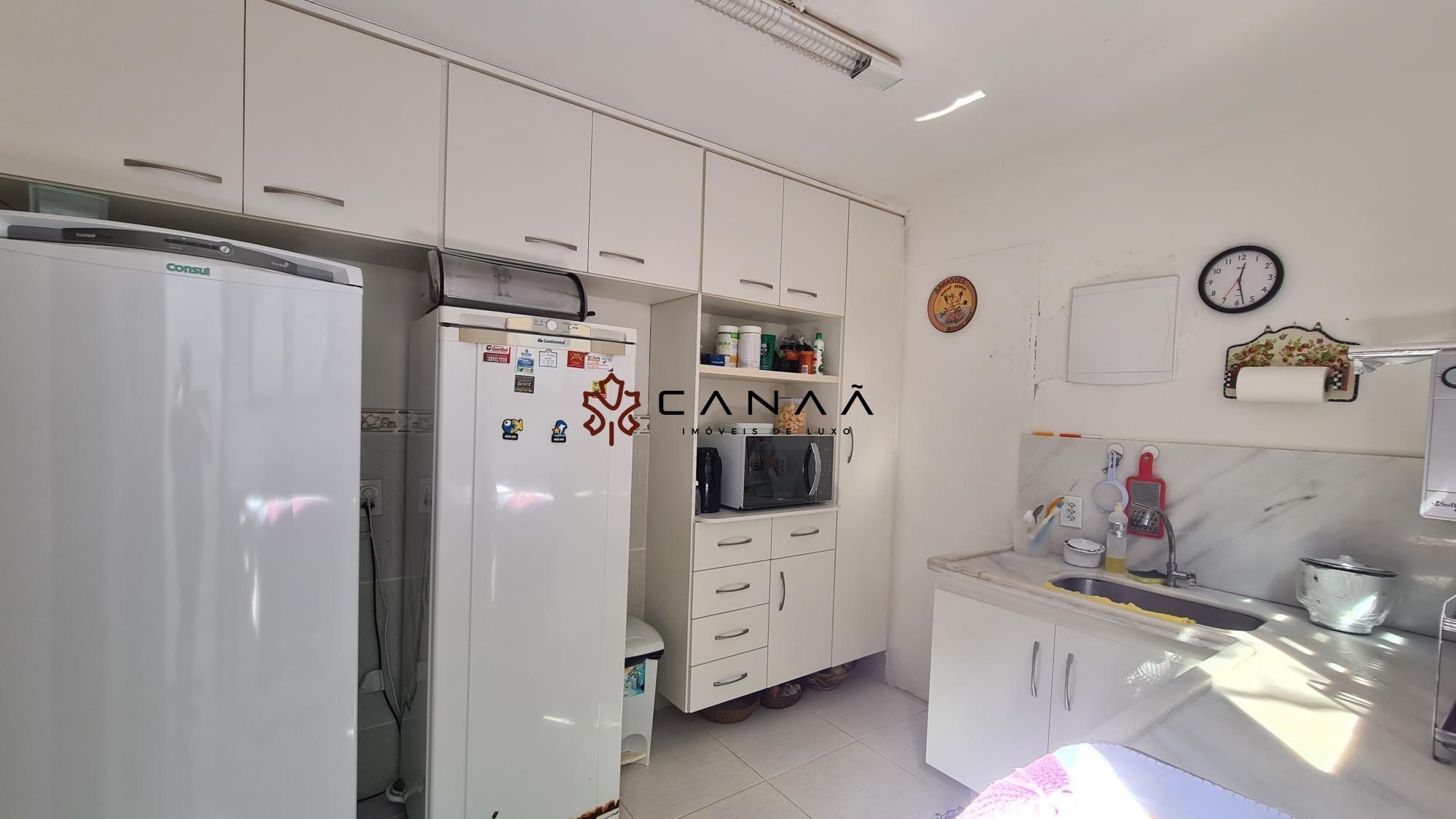 Casa à venda com 4 quartos, 170m² - Foto 17