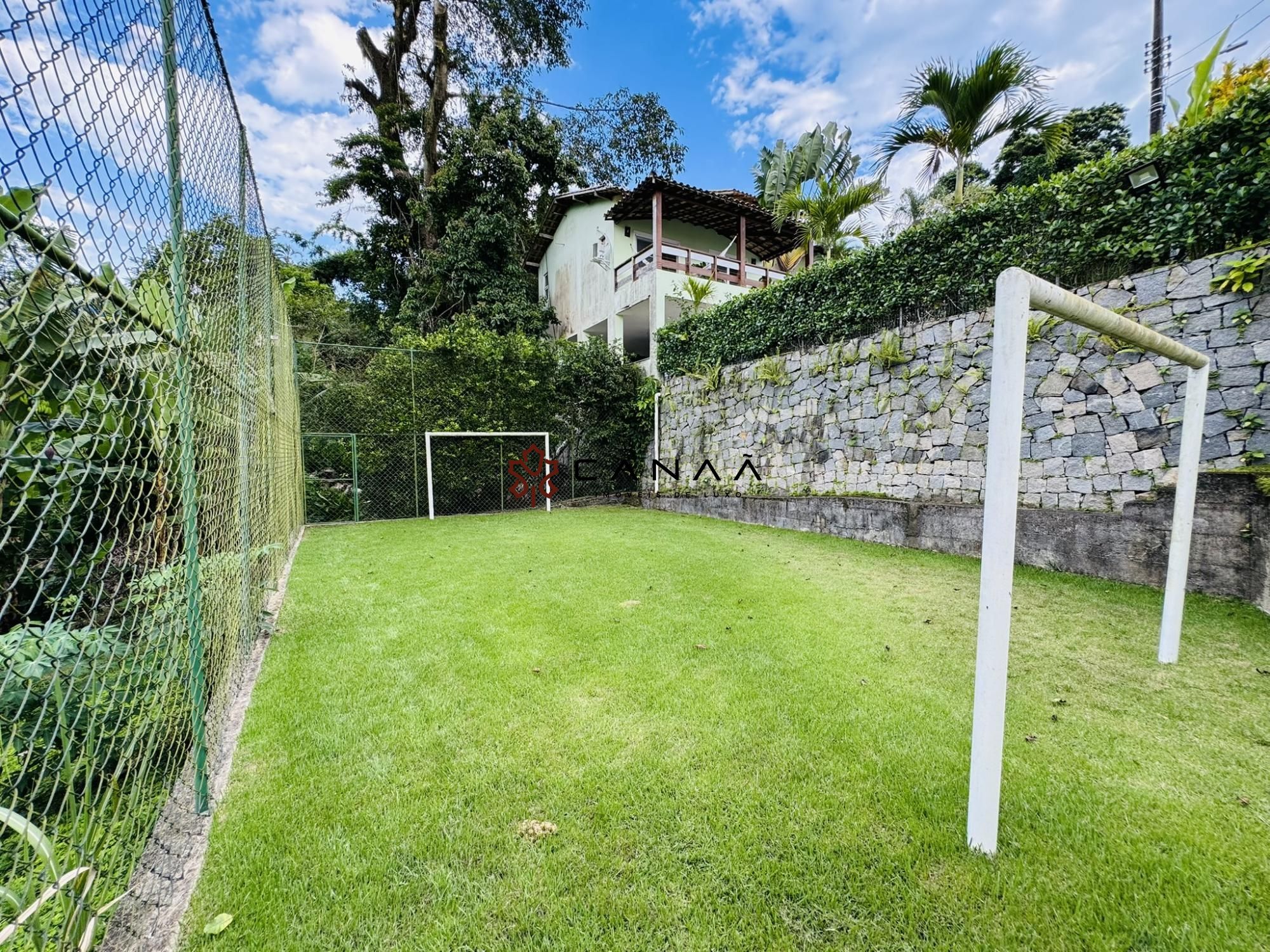 Casa de Condomínio à venda e temporada com 4 quartos, 259m² - Foto 4