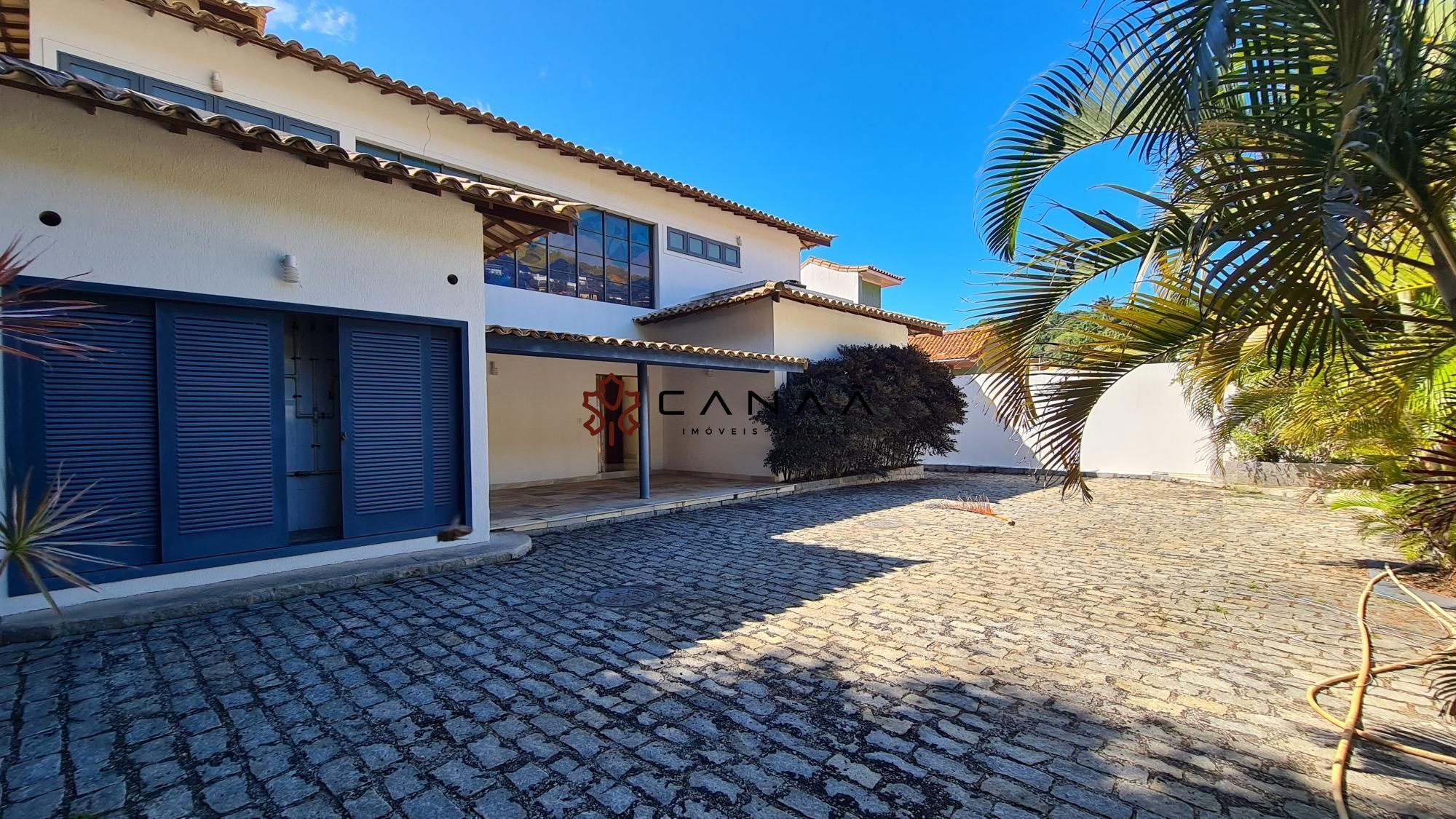 Casa à venda com 7 quartos, 600m² - Foto 4