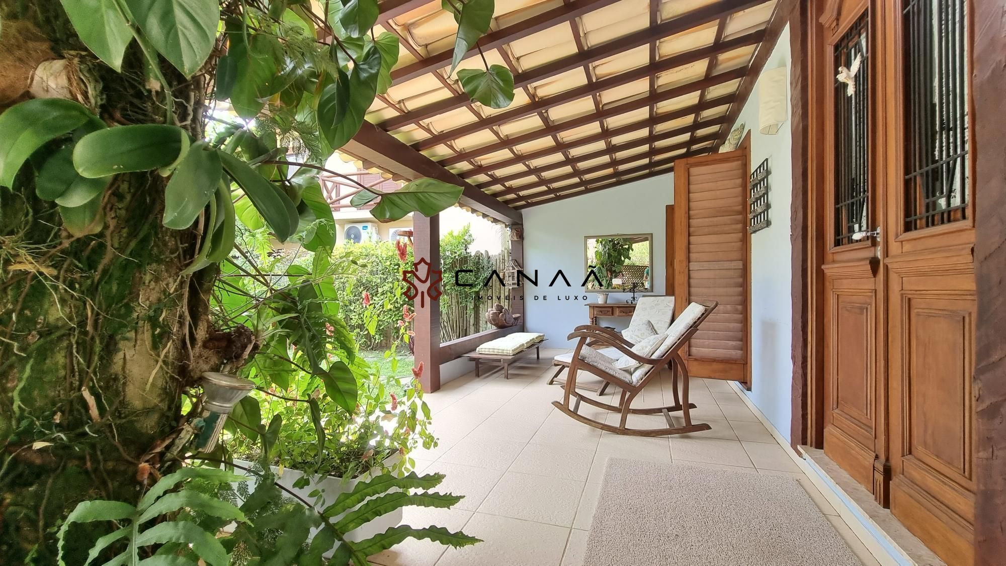 Casa de Condomínio à venda com 4 quartos, 299m² - Foto 4