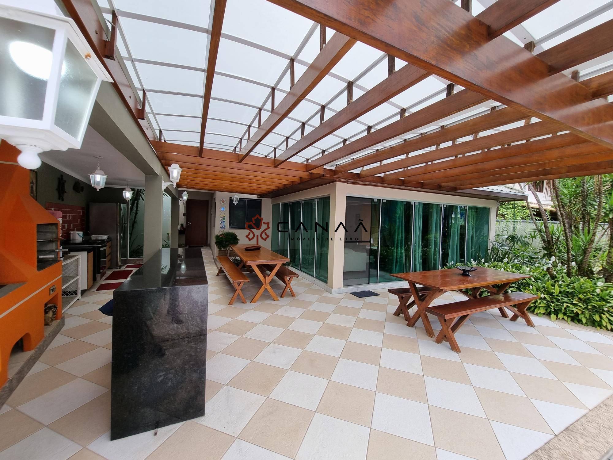 Casa de Condomínio à venda e temporada com 4 quartos, 450m² - Foto 5