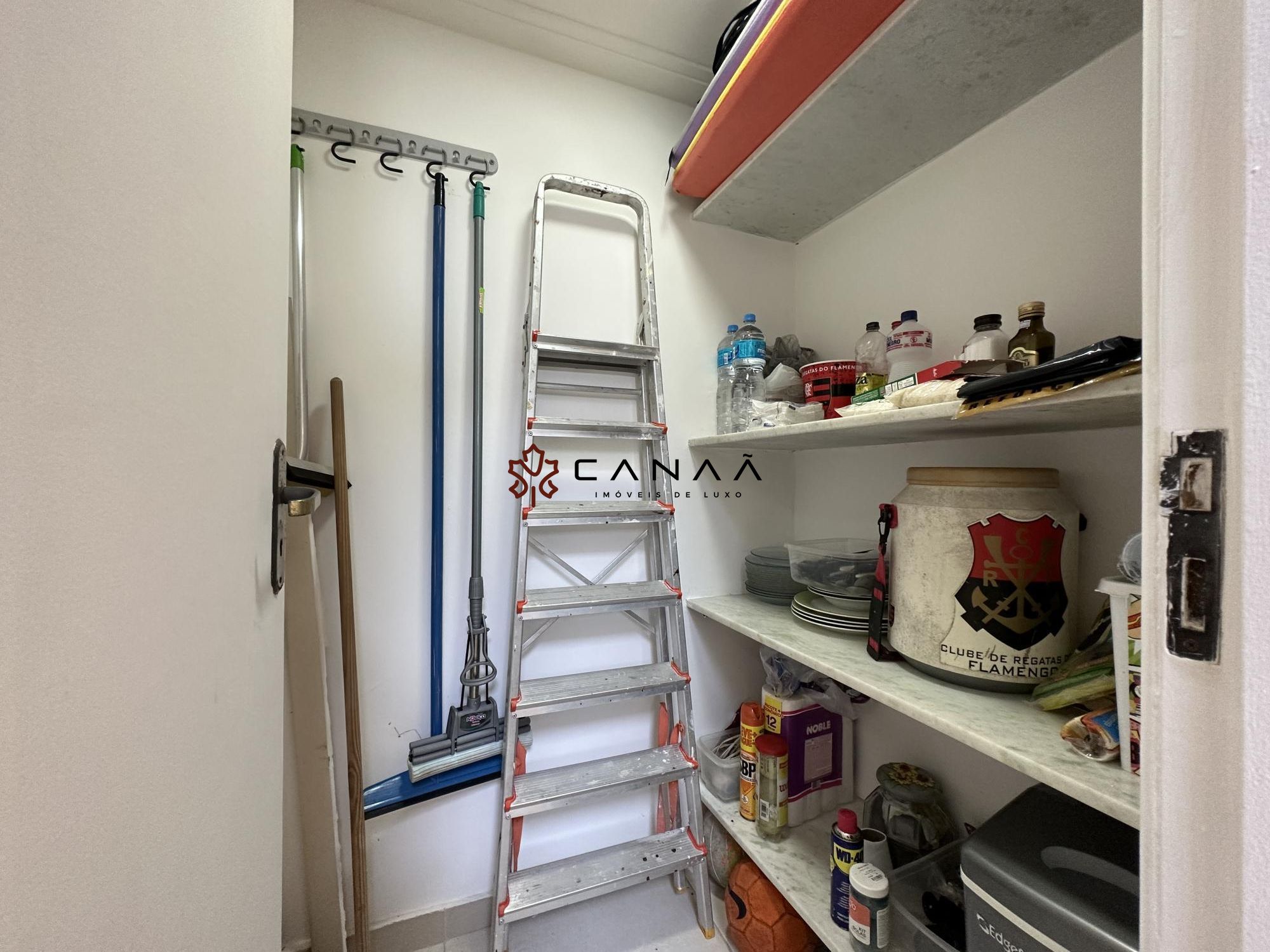 Casa de Condomínio à venda com 5 quartos, 209m² - Foto 44