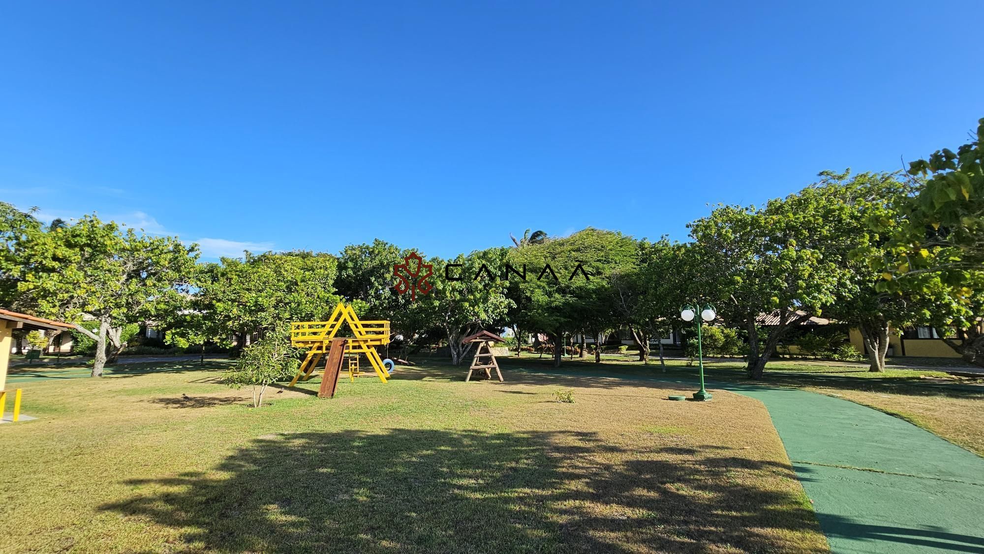 Casa de Condomínio à venda com 4 quartos, 220m² - Foto 37