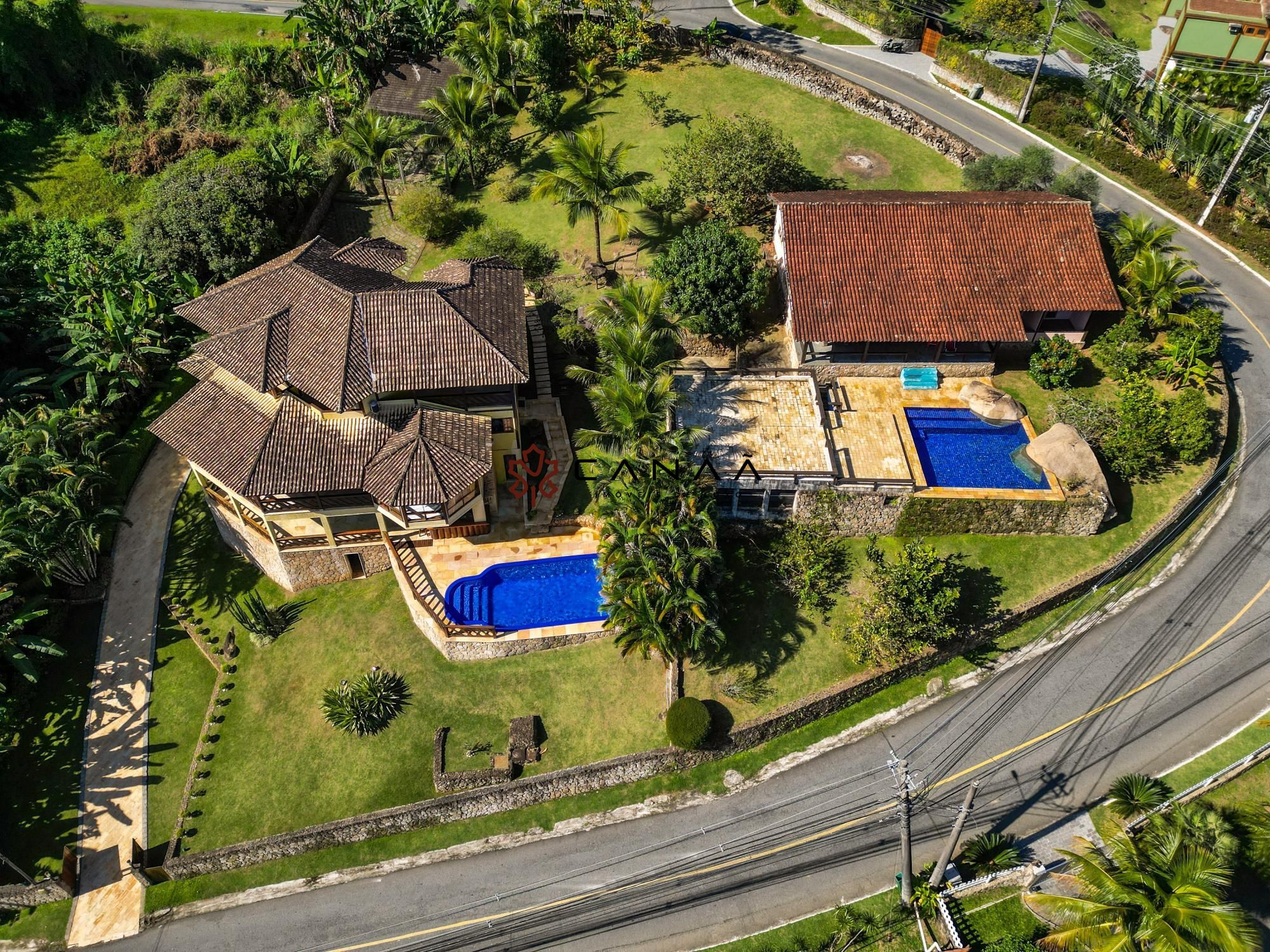 Casa de Condomínio à venda com 12 quartos, 550m² - Foto 27