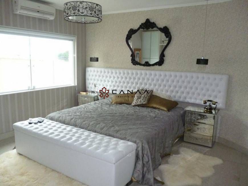 Casa à venda com 7 quartos, 300m² - Foto 21