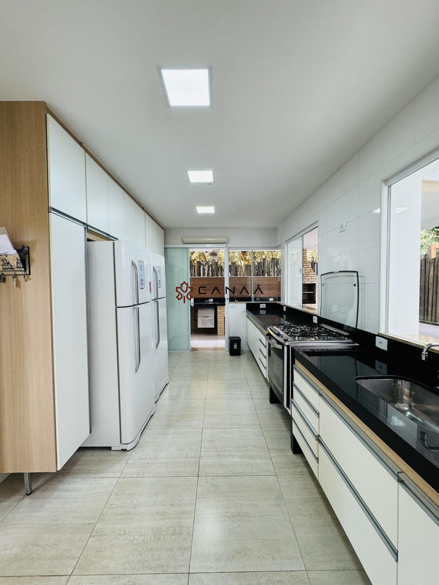 Casa de Condomínio à venda com 4 quartos, 295m² - Foto 17