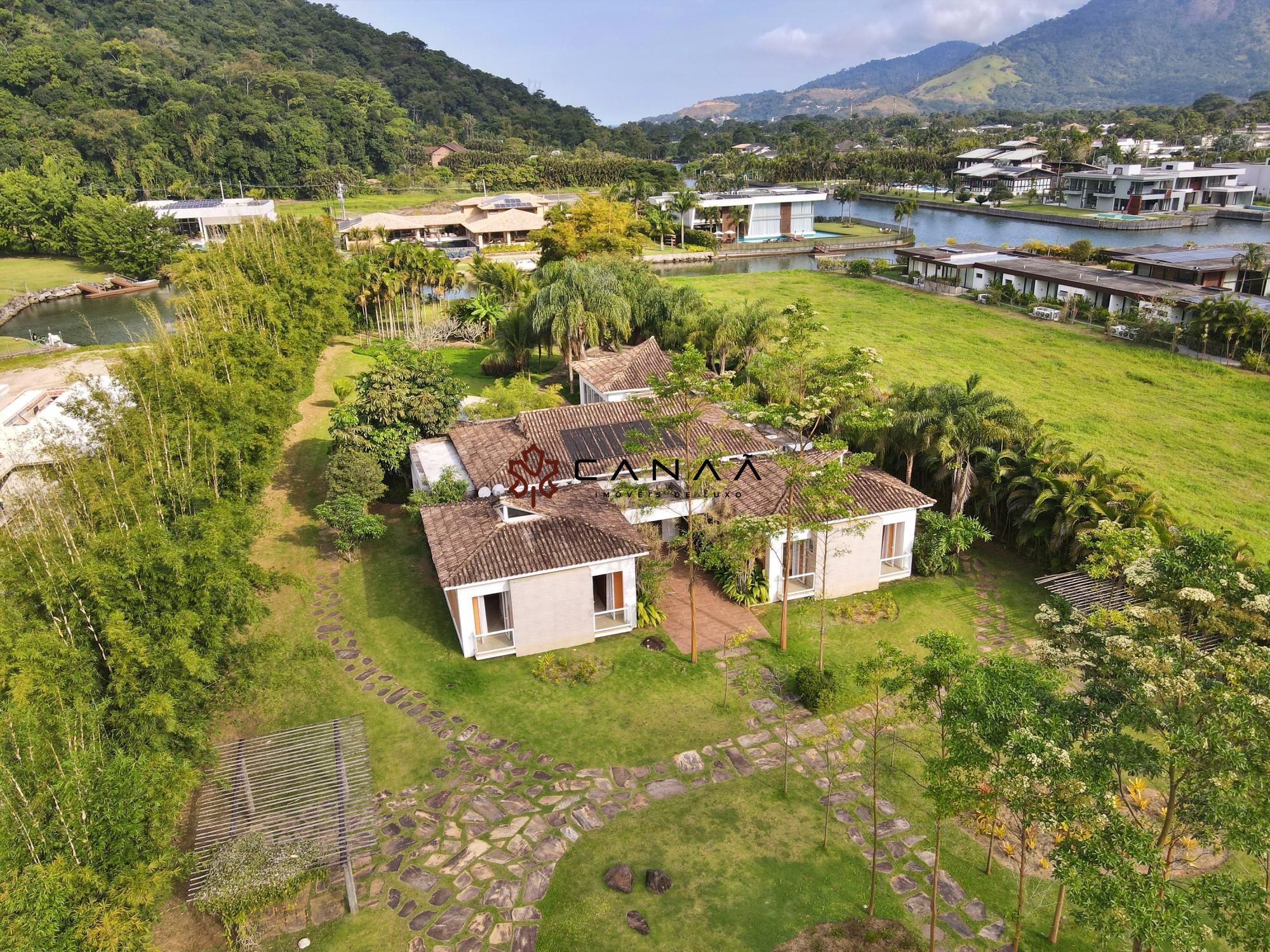 Casa de Condomínio à venda com 5 quartos, 500m² - Foto 82