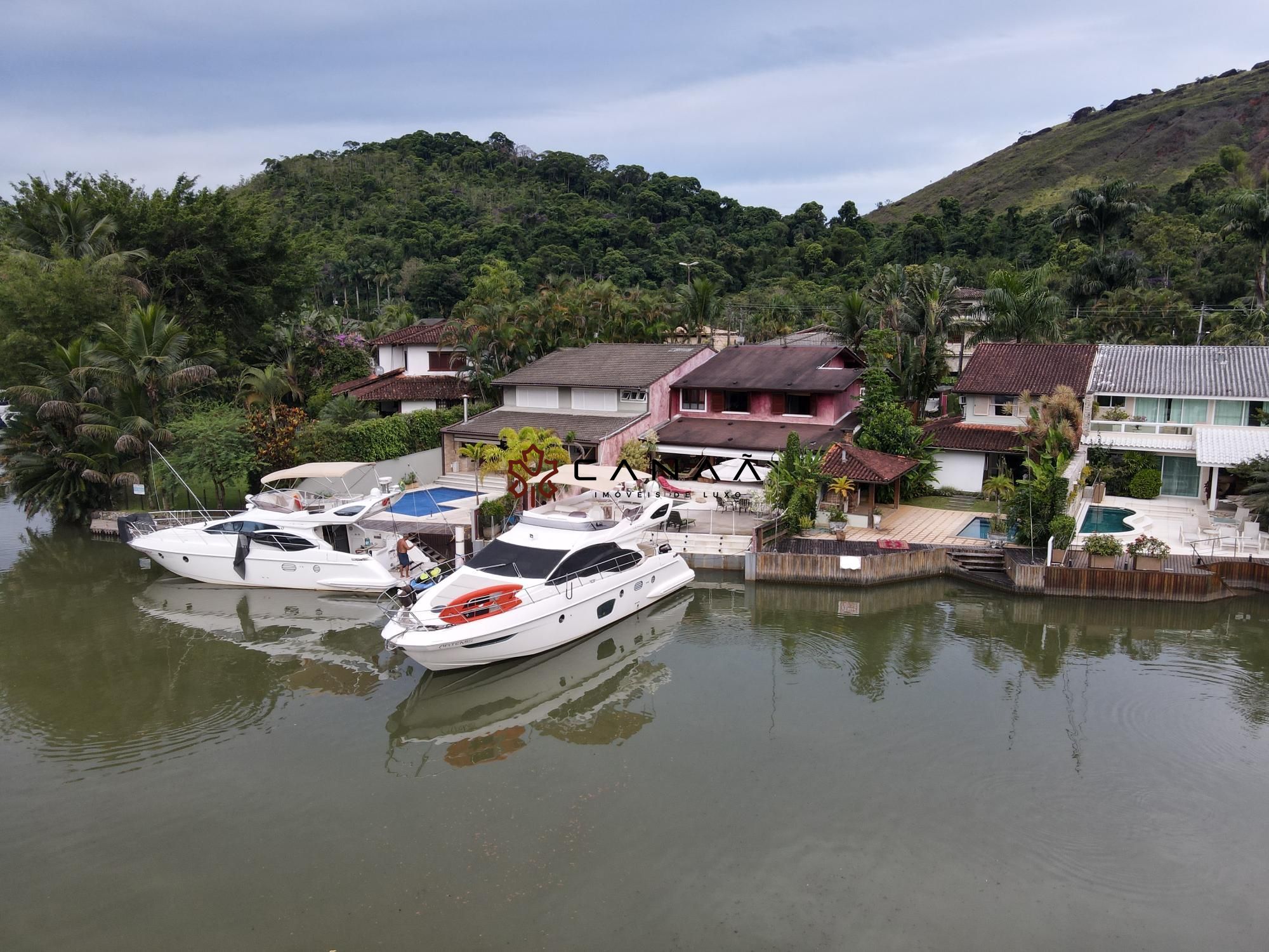 Casa de Condomínio à venda com 5 quartos, 400m² - Foto 1