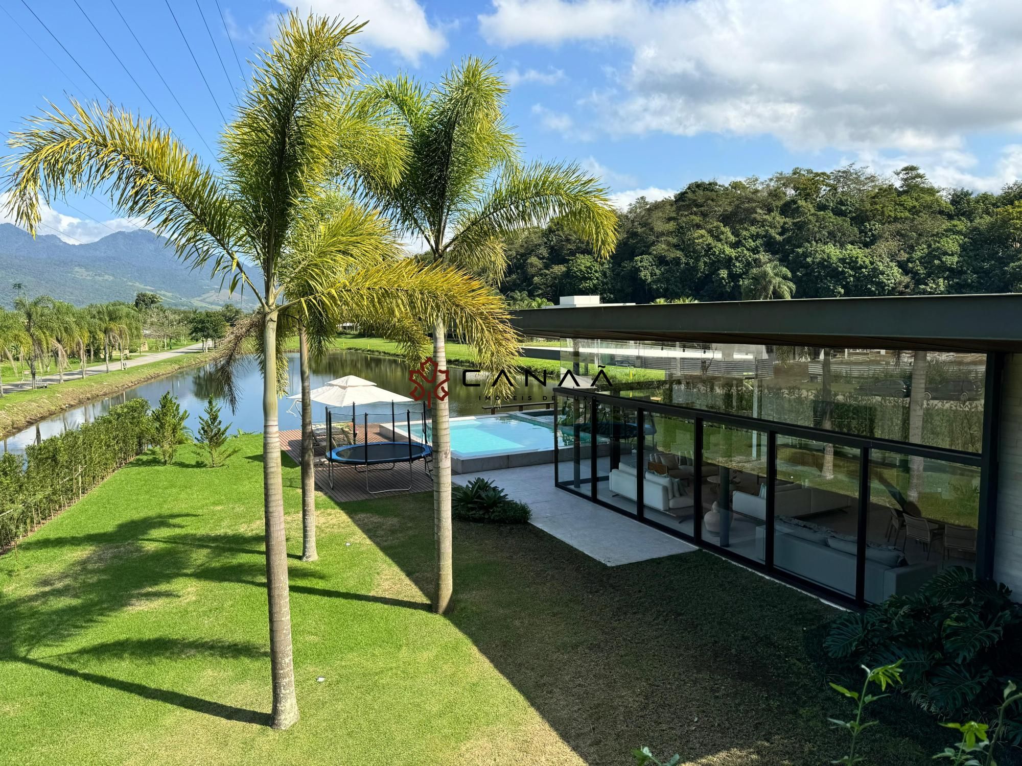 Casa de Condomínio à venda com 6 quartos, 1286m² - Foto 1