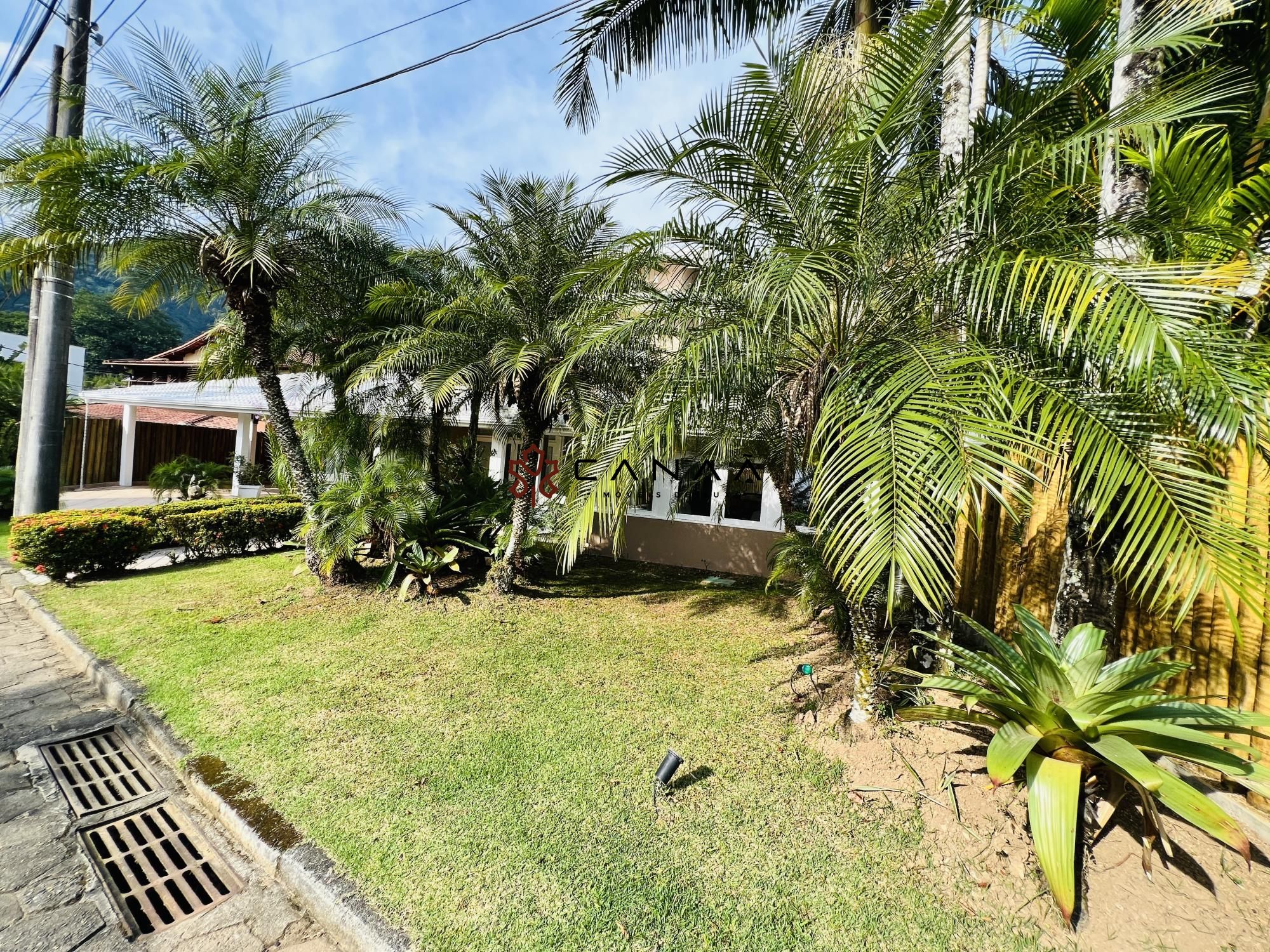 Casa de Condomínio à venda com 6 quartos, 300m² - Foto 45