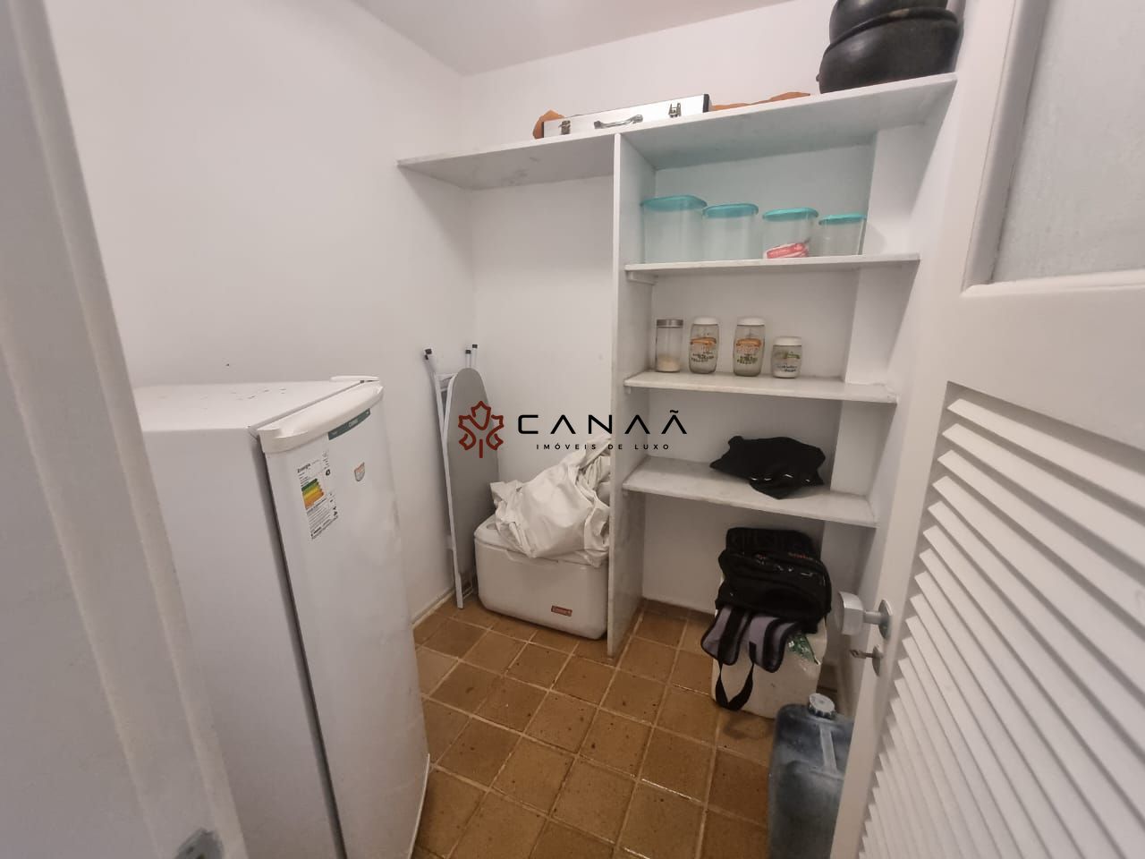 Casa de Condomínio à venda com 4 quartos, 250m² - Foto 28