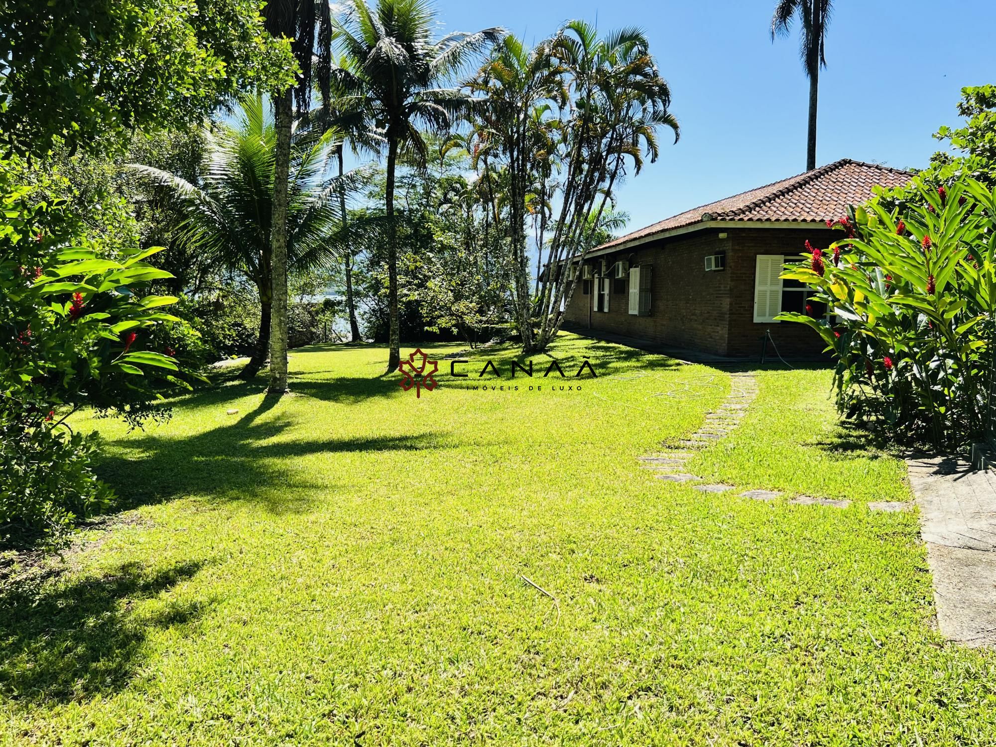 Casa à venda com 4 quartos, 350m² - Foto 17