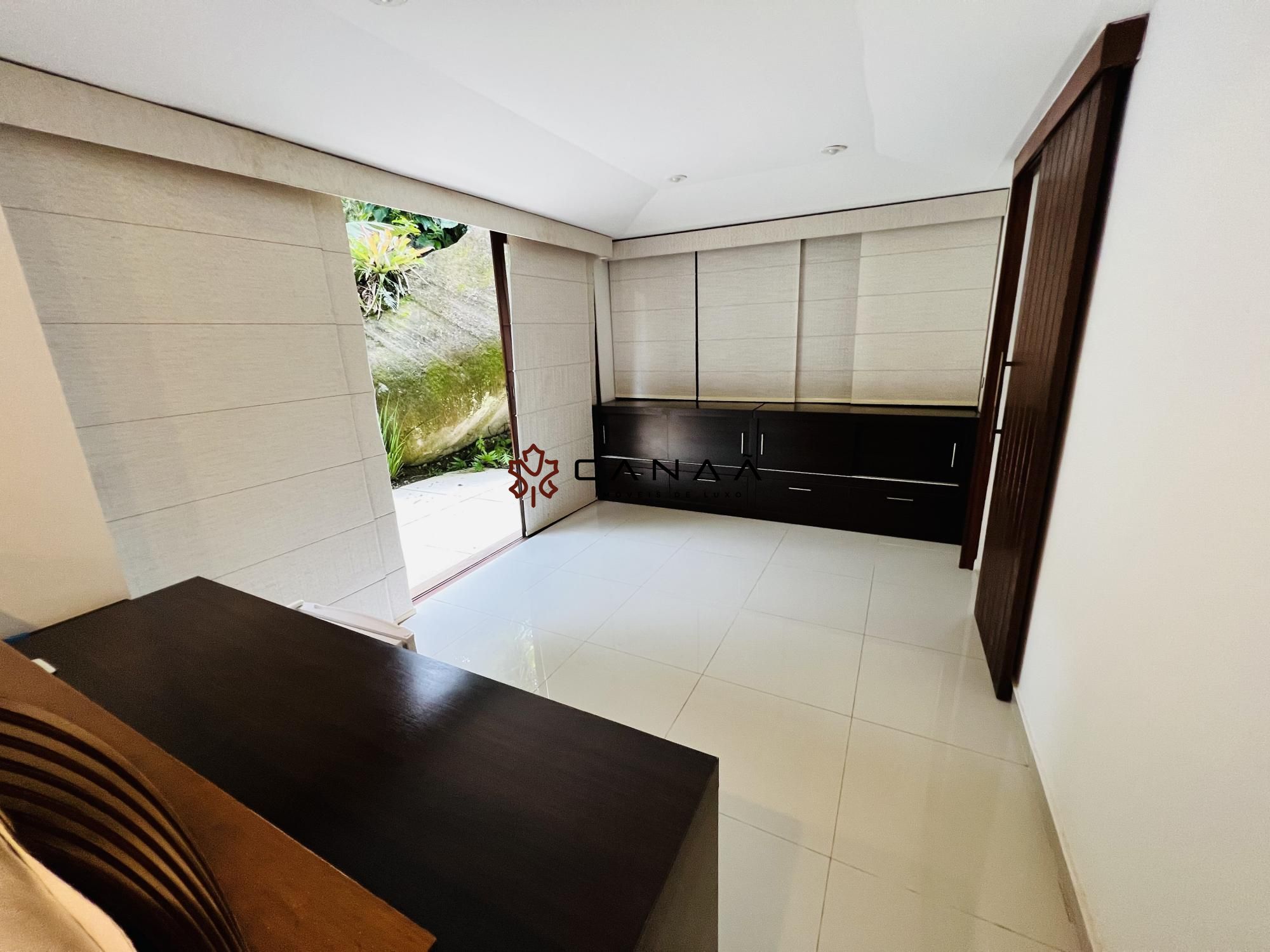 Casa de Condomínio à venda com 5 quartos, 290m² - Foto 18