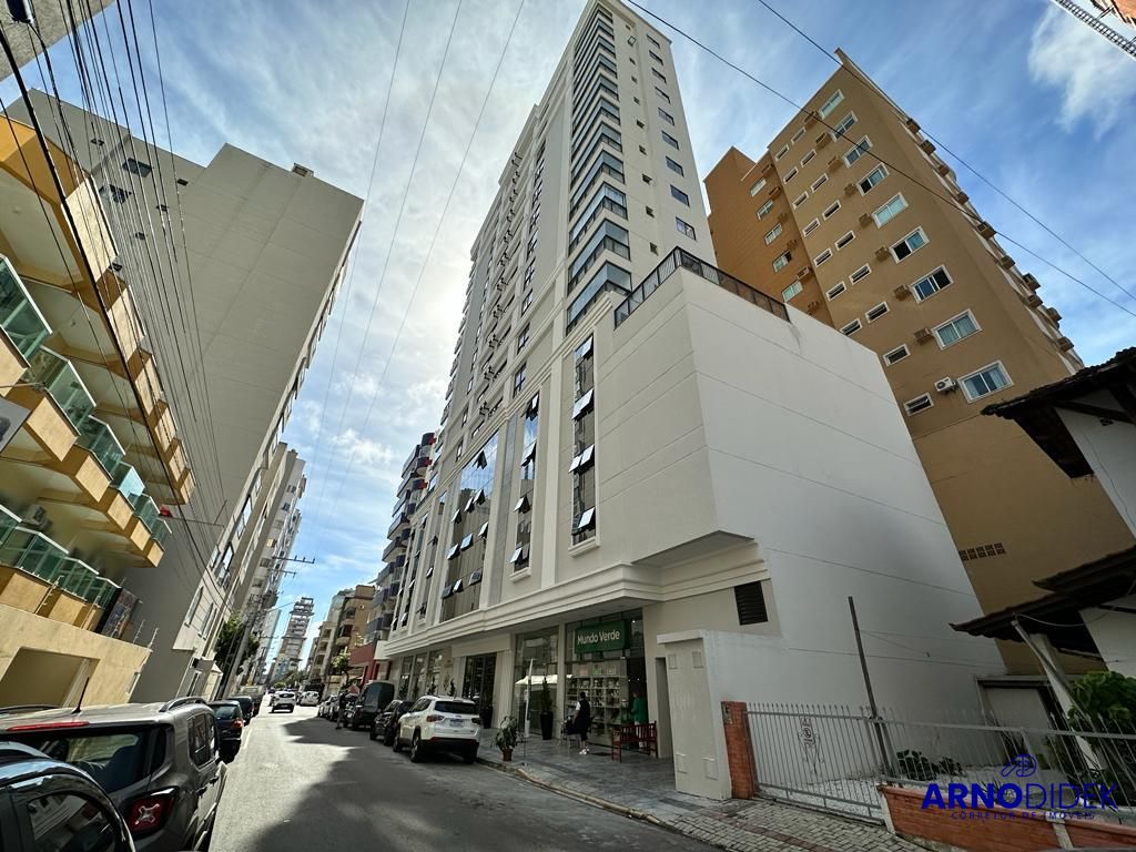 Apartamento à venda com 3 quartos, 110m² - Foto 2