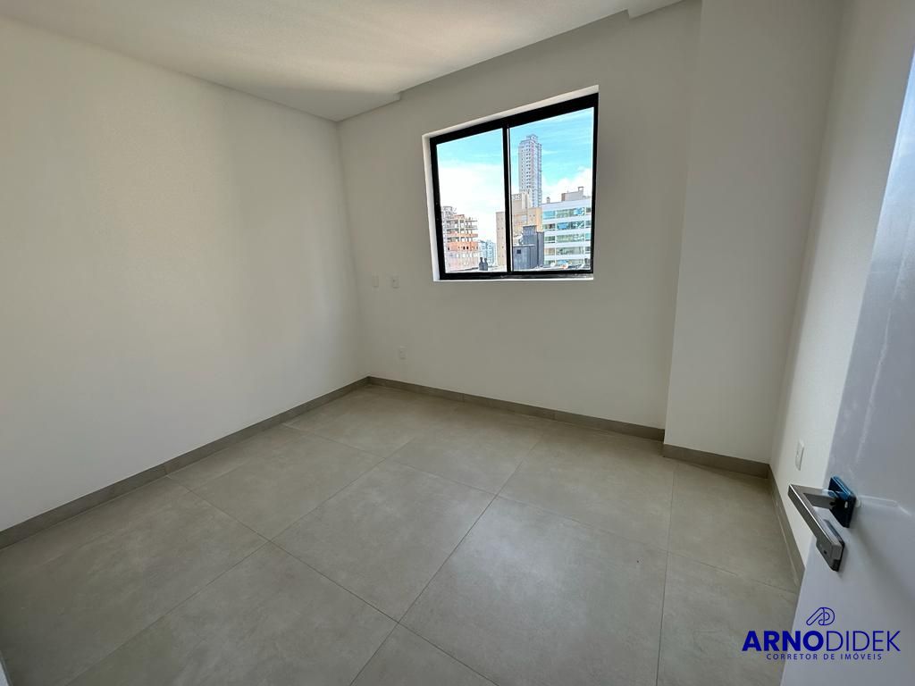 Apartamento à venda com 3 quartos, 110m² - Foto 21