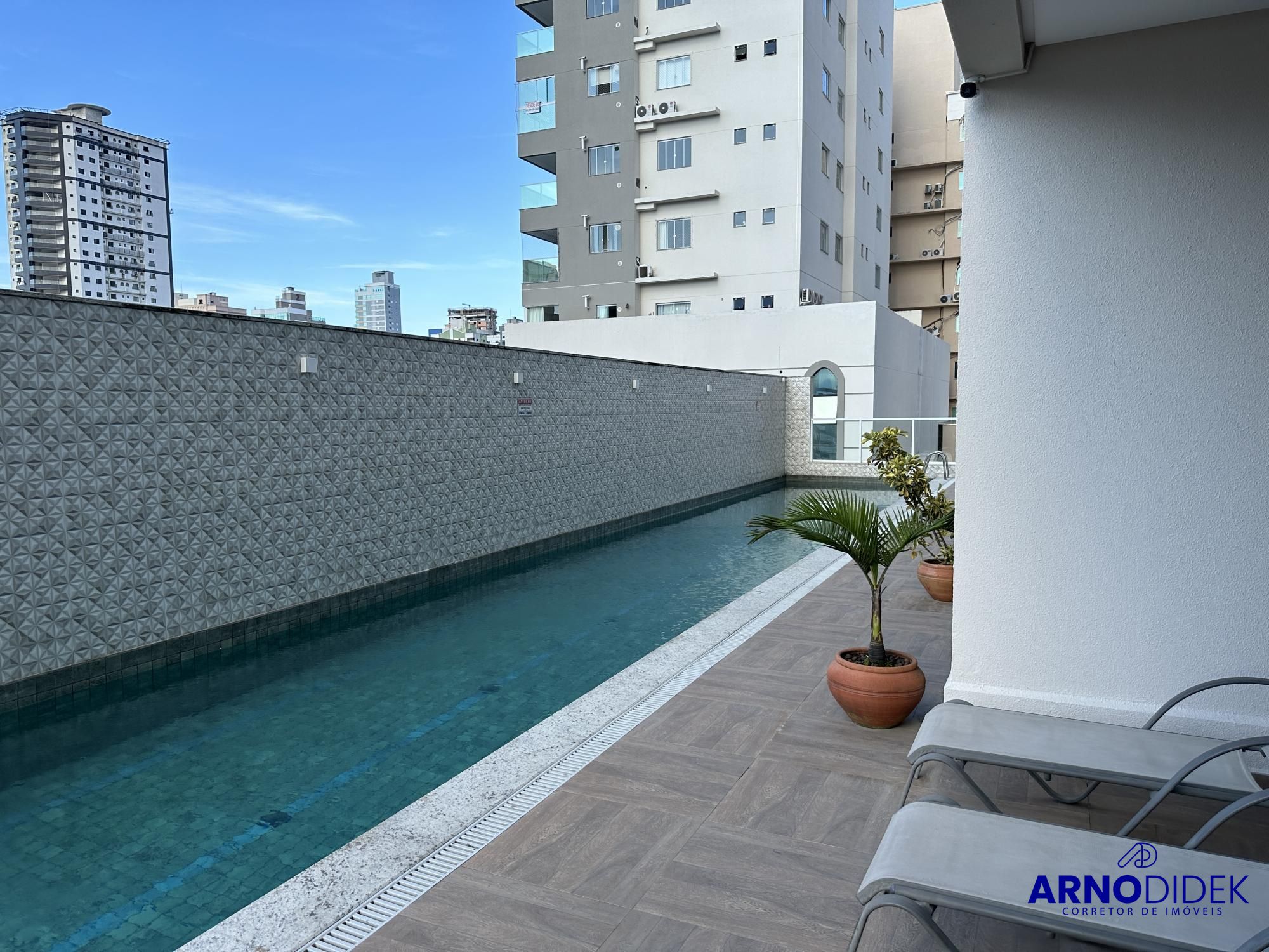 Apartamento à venda com 2 quartos, 69m² - Foto 41